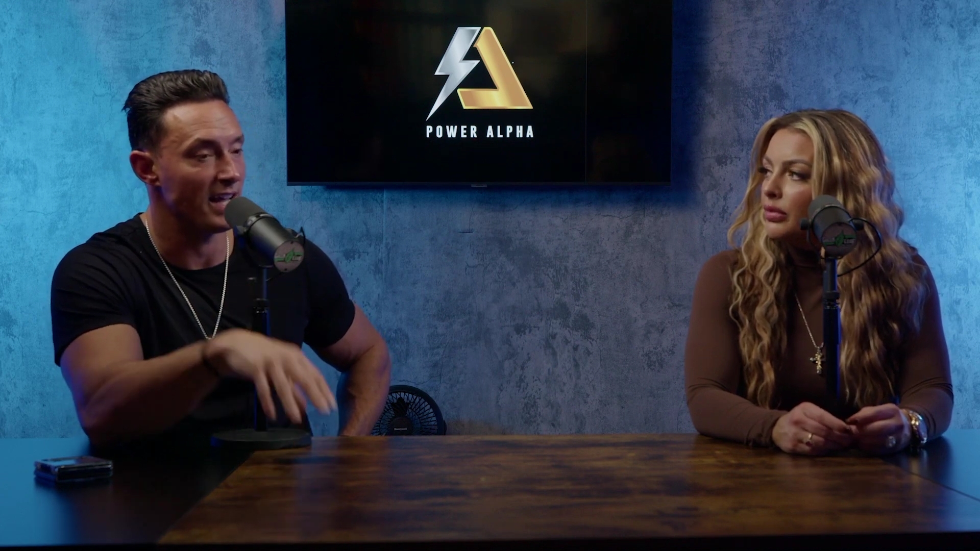 x2mate_com-Ep_9_-_Power_Alphas_Podcast___28Mandy_Saccomanno___Sabby_Piscitelli29-281080p29_mp41152.jpg