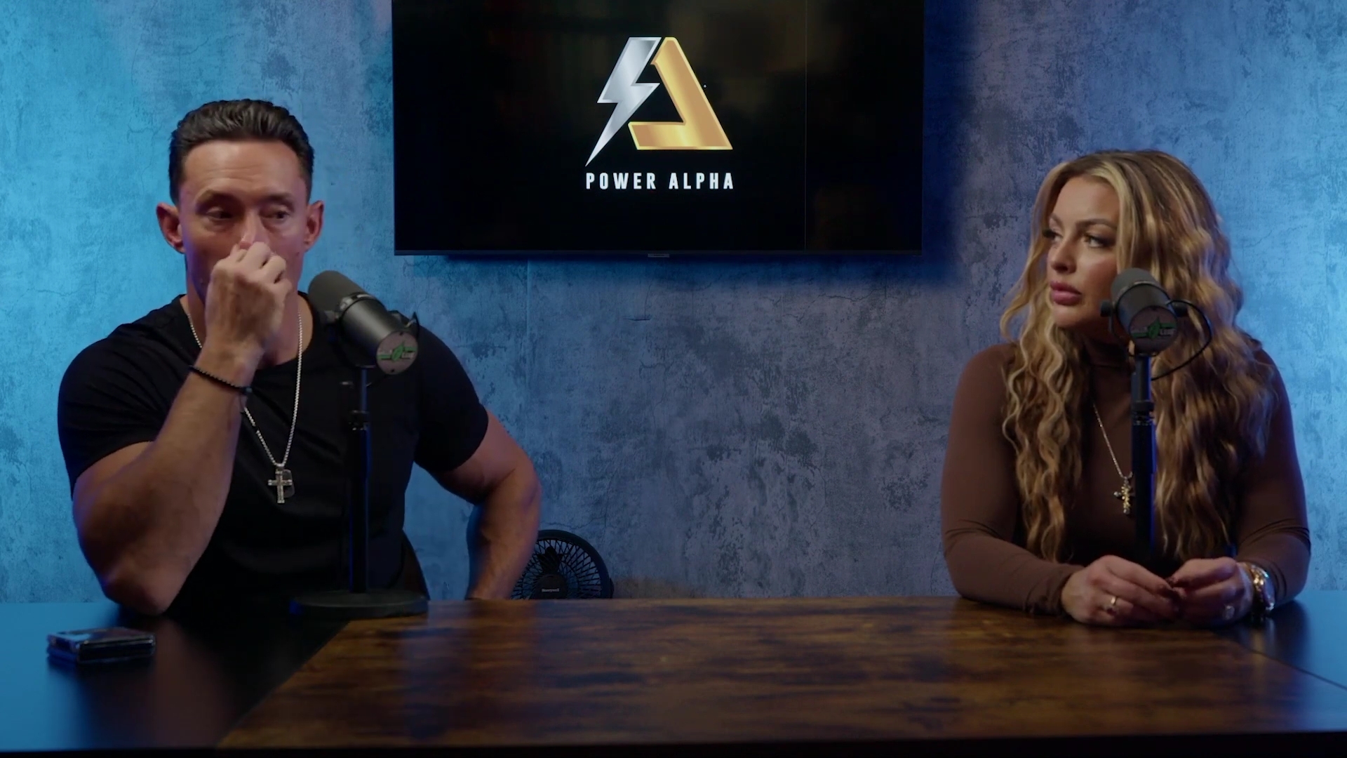 x2mate_com-Ep_9_-_Power_Alphas_Podcast___28Mandy_Saccomanno___Sabby_Piscitelli29-281080p29_mp41153.jpg