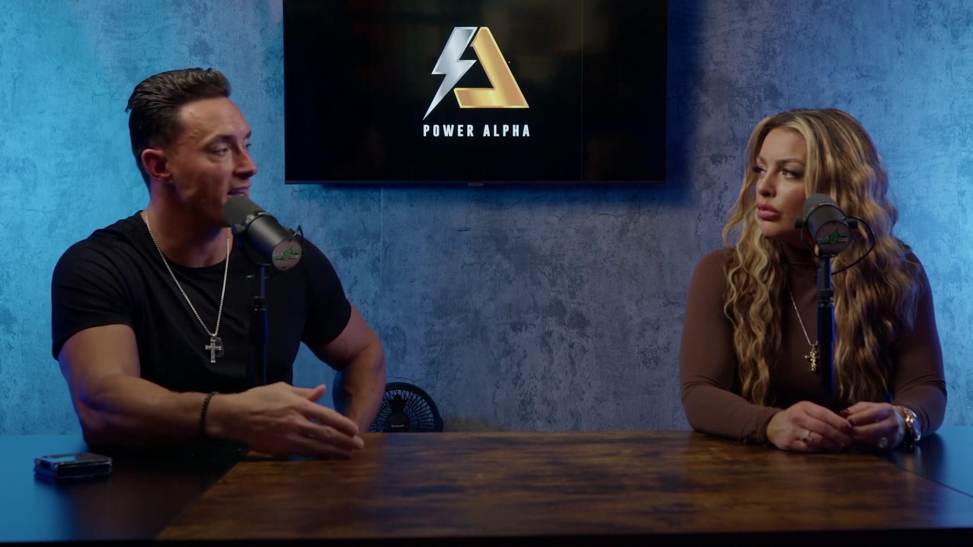 x2mate_com-Ep_9_-_Power_Alphas_Podcast___28Mandy_Saccomanno___Sabby_Piscitelli29-281080p29_mp41156.jpg