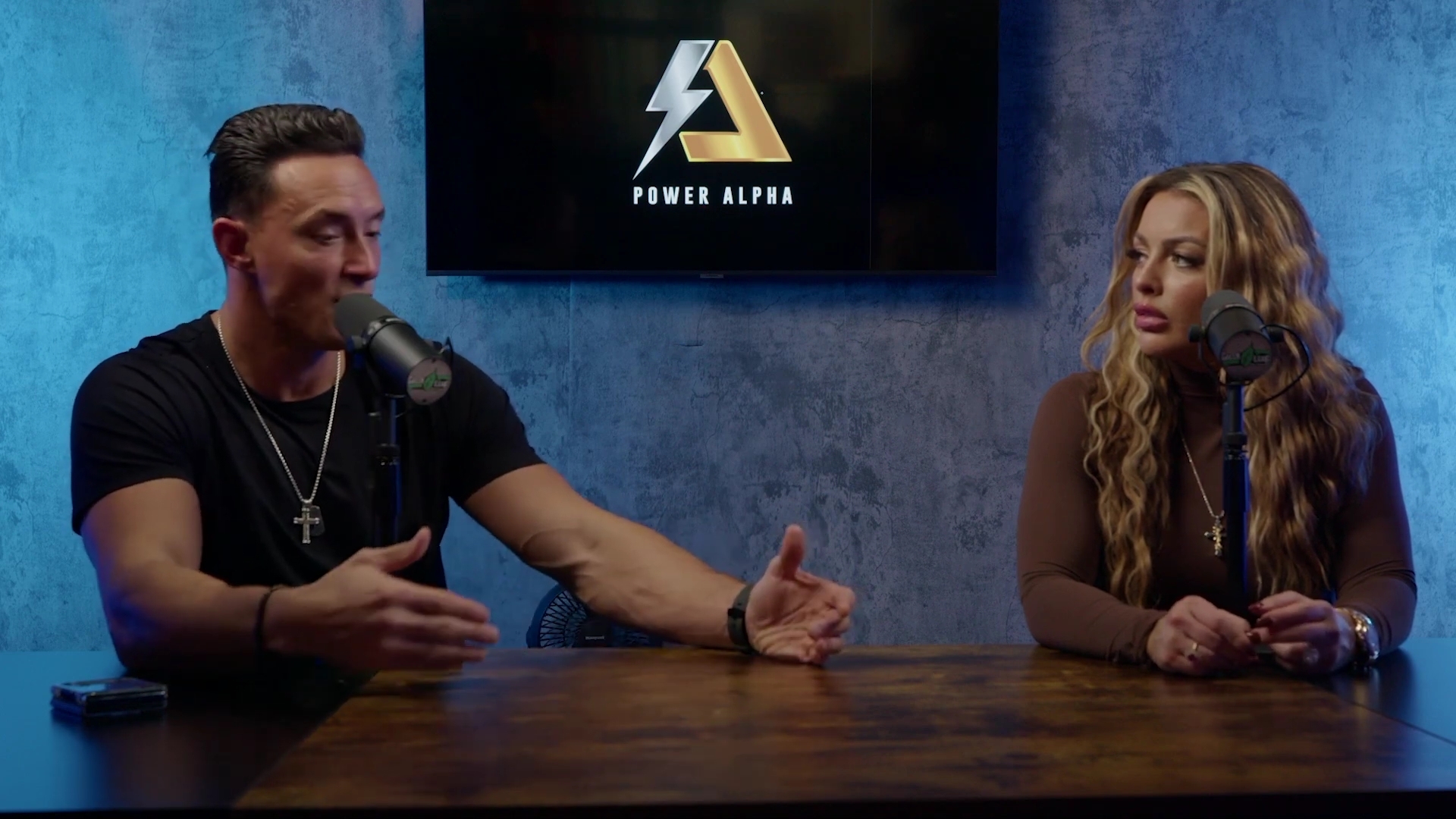 x2mate_com-Ep_9_-_Power_Alphas_Podcast___28Mandy_Saccomanno___Sabby_Piscitelli29-281080p29_mp41158.jpg