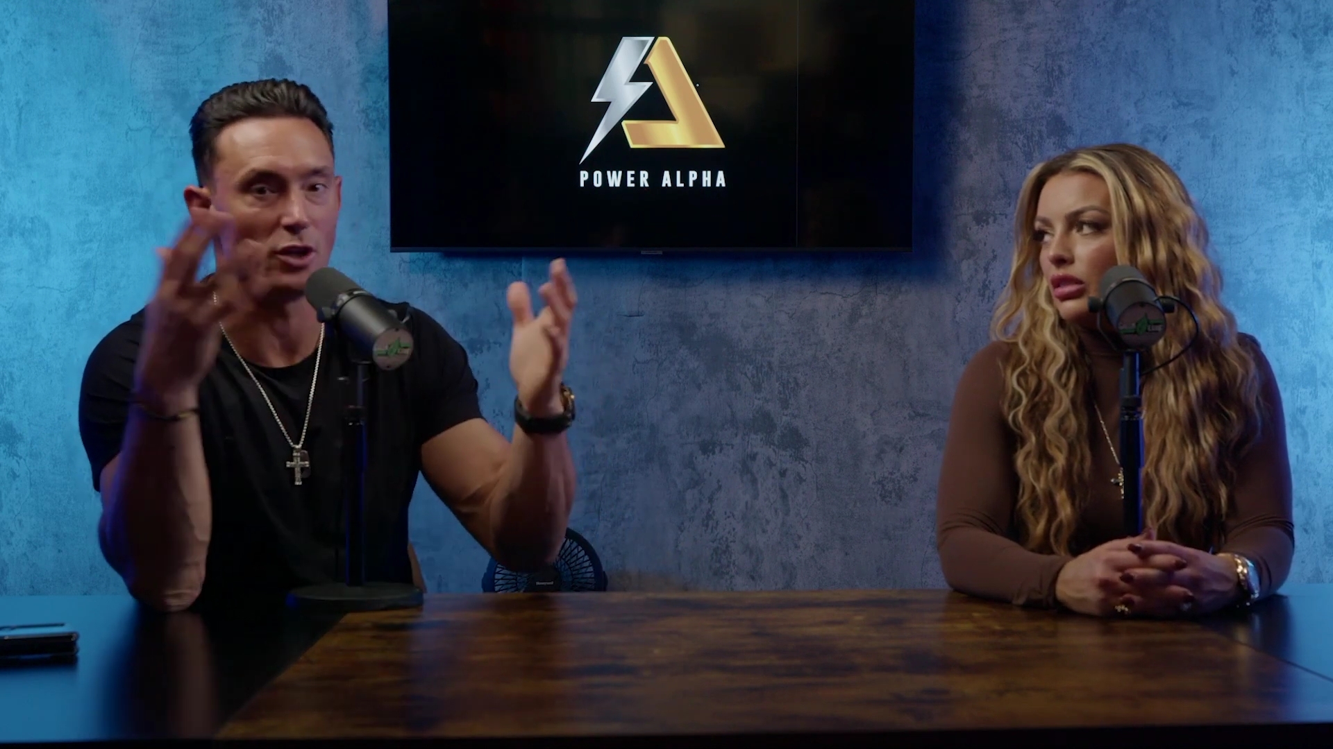 x2mate_com-Ep_9_-_Power_Alphas_Podcast___28Mandy_Saccomanno___Sabby_Piscitelli29-281080p29_mp41227.jpg