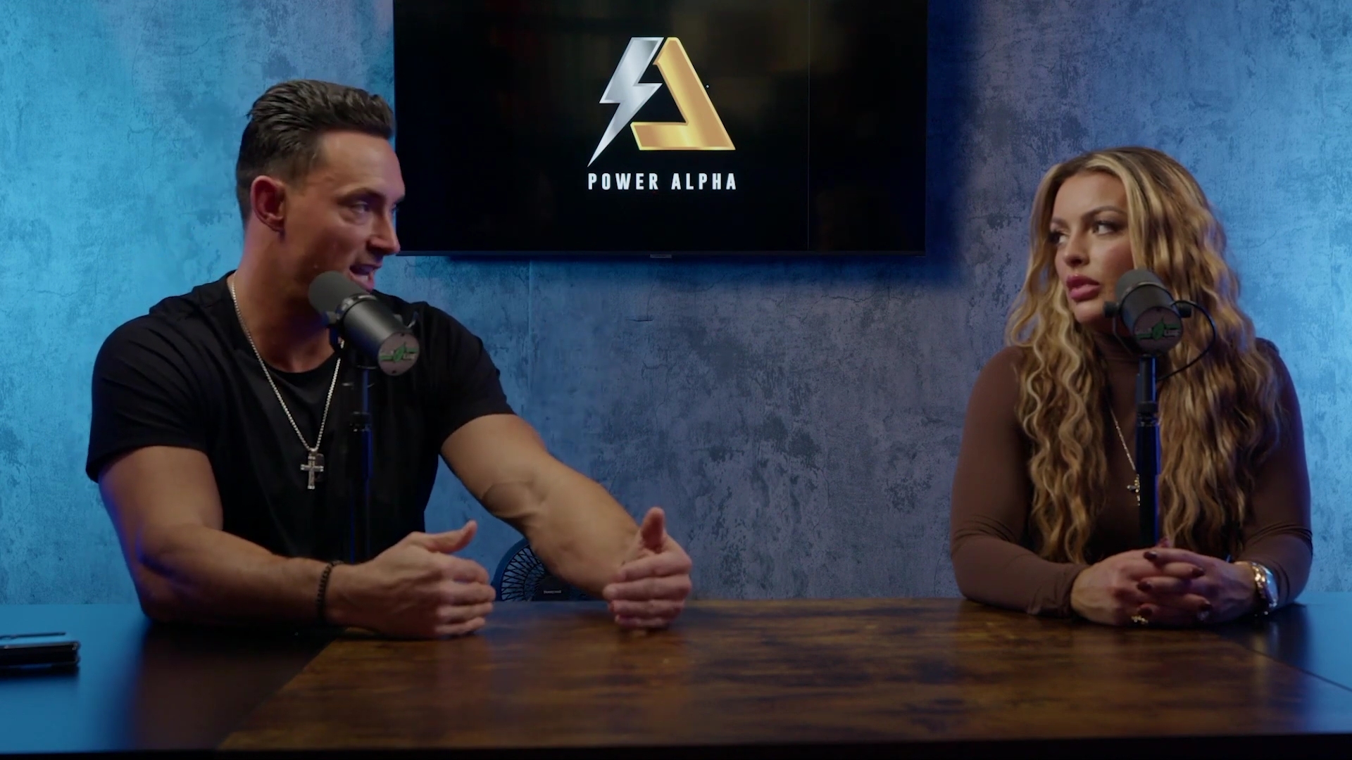 x2mate_com-Ep_9_-_Power_Alphas_Podcast___28Mandy_Saccomanno___Sabby_Piscitelli29-281080p29_mp41230.jpg