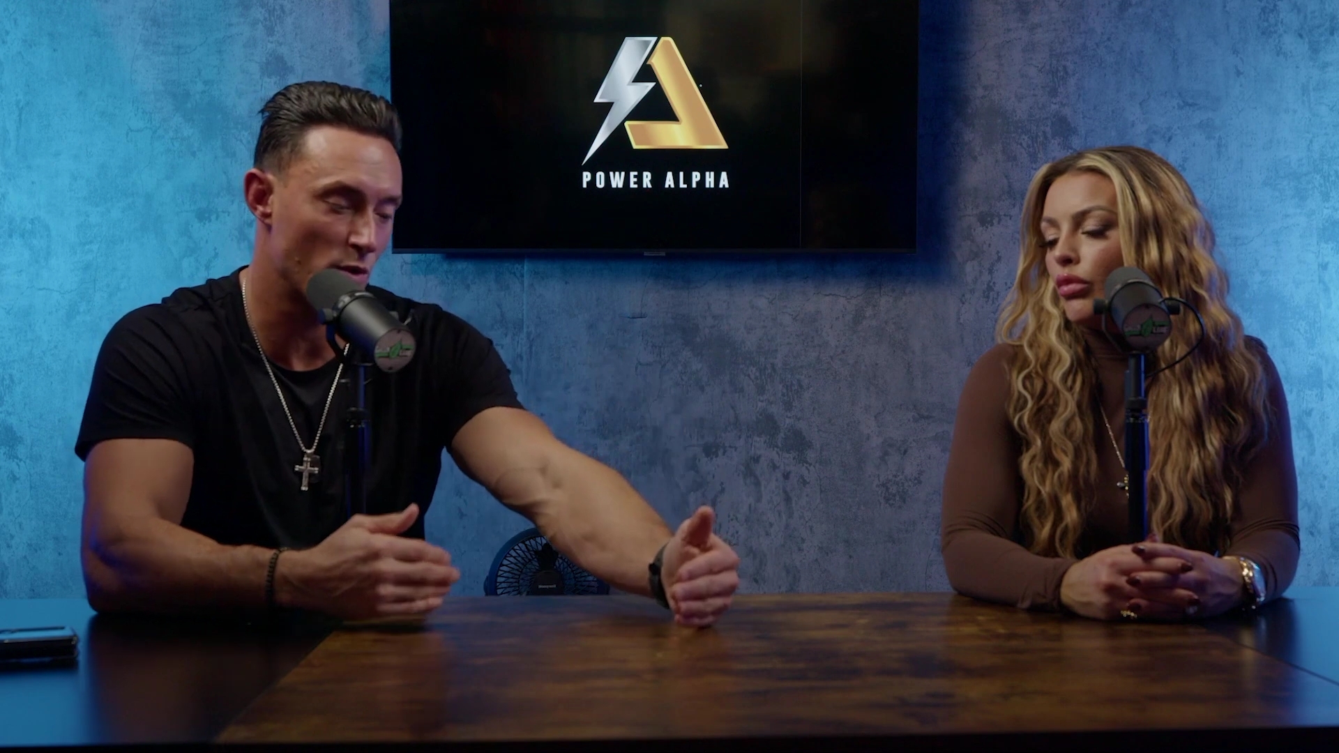 x2mate_com-Ep_9_-_Power_Alphas_Podcast___28Mandy_Saccomanno___Sabby_Piscitelli29-281080p29_mp41233.jpg