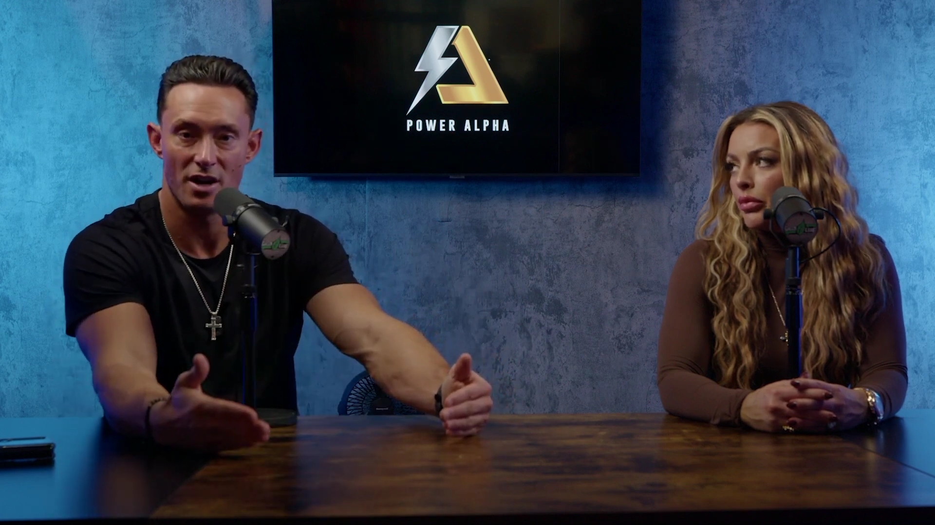 x2mate_com-Ep_9_-_Power_Alphas_Podcast___28Mandy_Saccomanno___Sabby_Piscitelli29-281080p29_mp41234.jpg