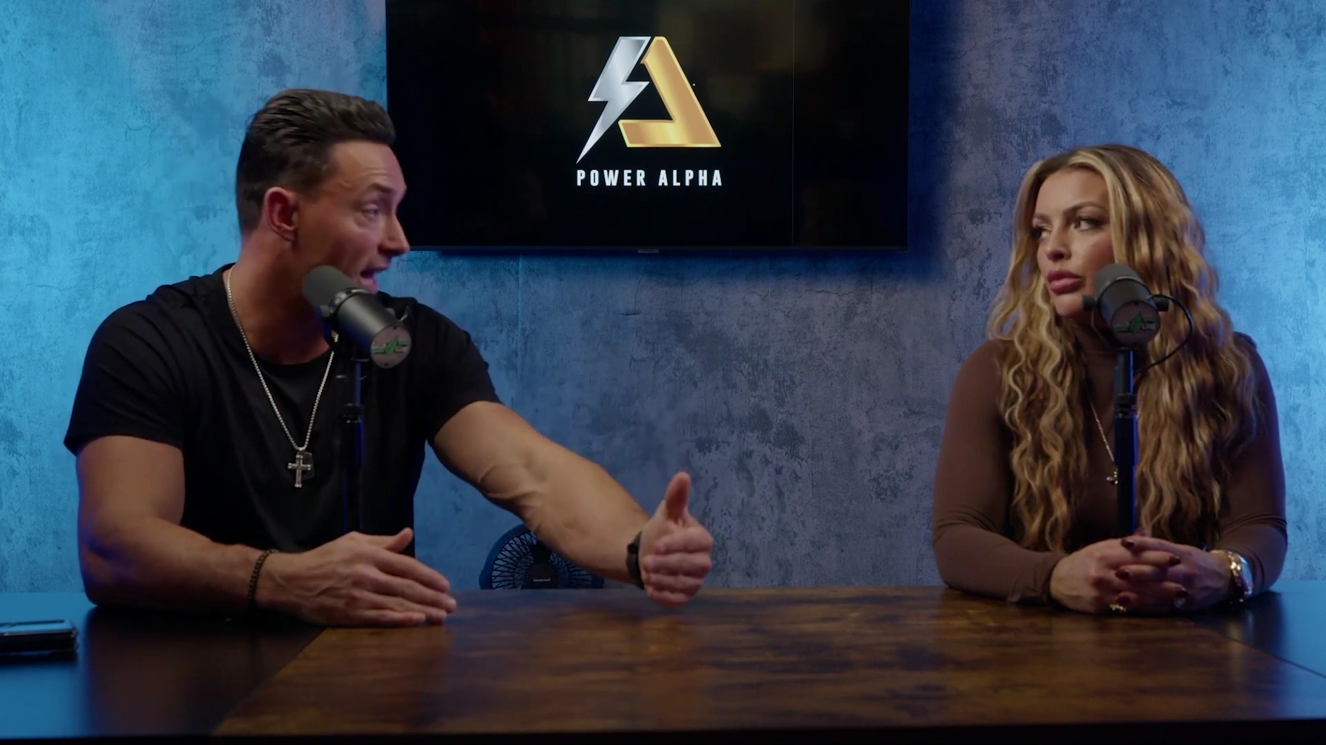 x2mate_com-Ep_9_-_Power_Alphas_Podcast___28Mandy_Saccomanno___Sabby_Piscitelli29-281080p29_mp41237.jpg