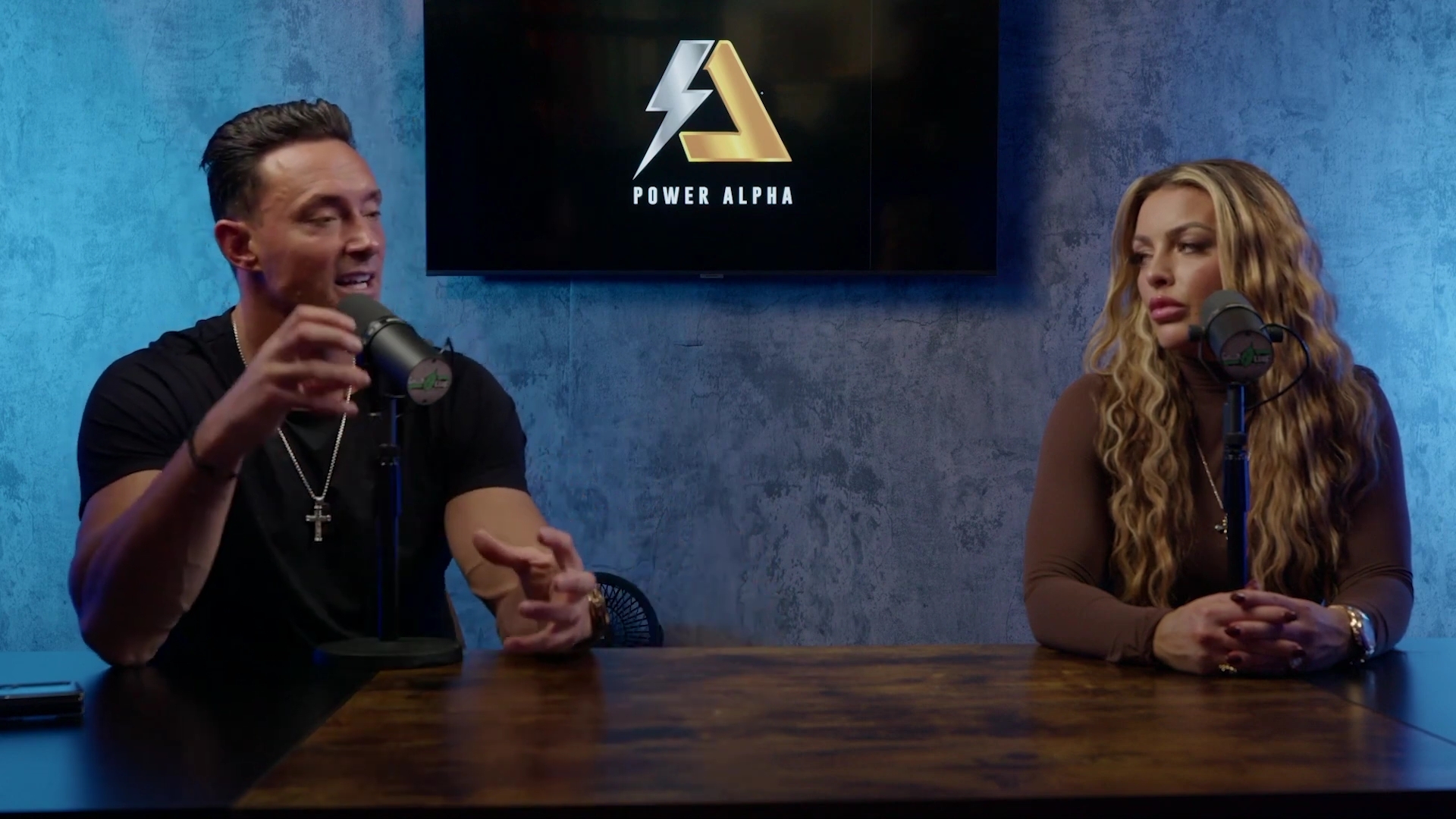 x2mate_com-Ep_9_-_Power_Alphas_Podcast___28Mandy_Saccomanno___Sabby_Piscitelli29-281080p29_mp41239.jpg