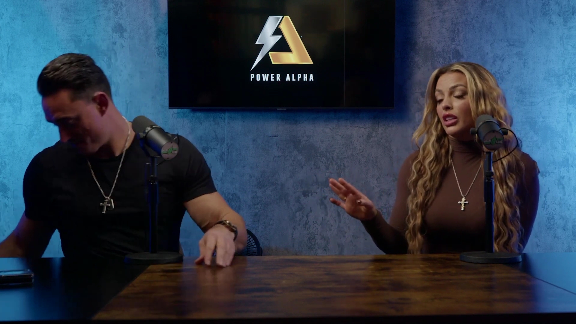 x2mate_com-Ep_9_-_Power_Alphas_Podcast___28Mandy_Saccomanno___Sabby_Piscitelli29-281080p29_mp41270.jpg
