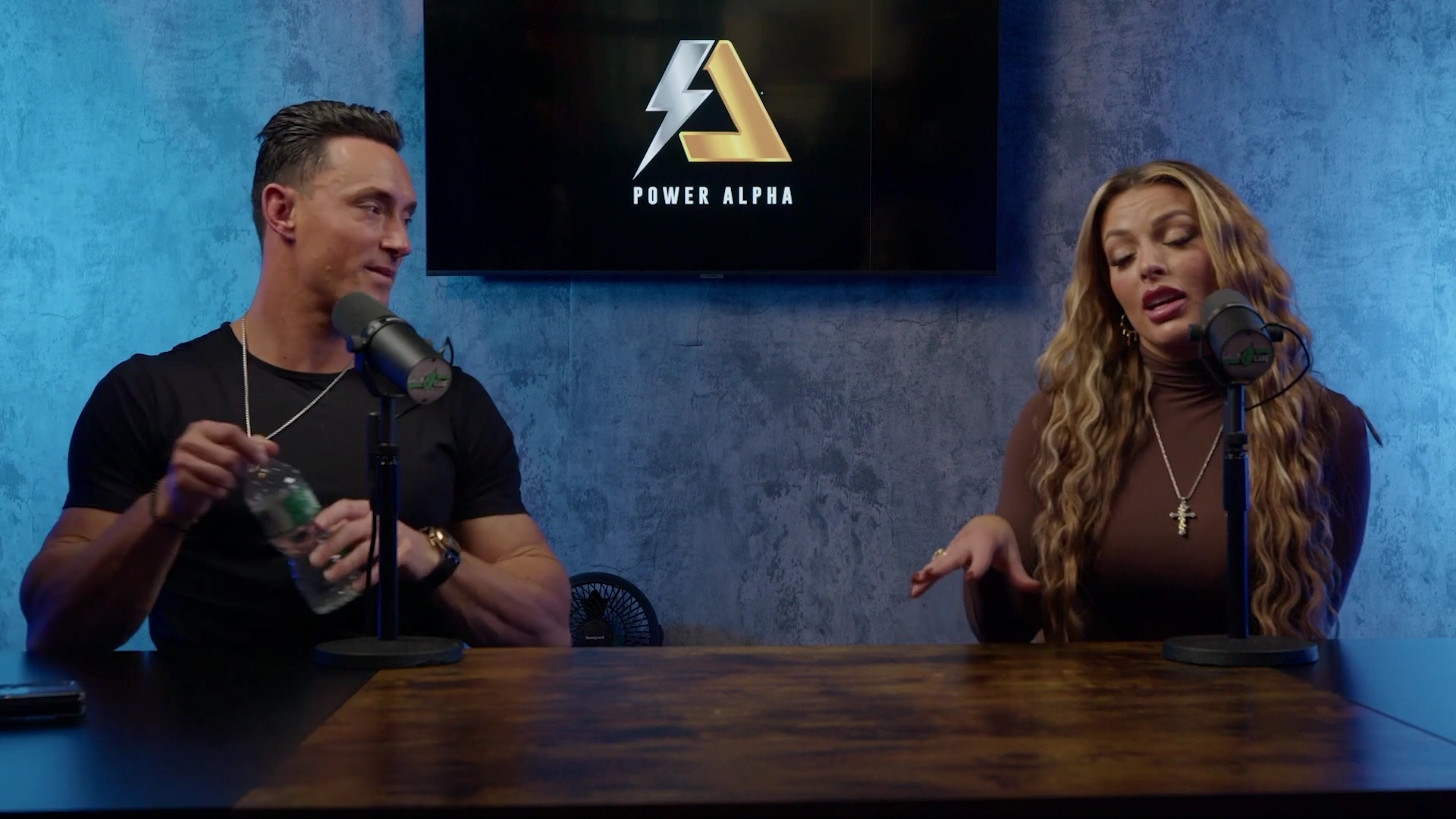 x2mate_com-Ep_9_-_Power_Alphas_Podcast___28Mandy_Saccomanno___Sabby_Piscitelli29-281080p29_mp41272.jpg