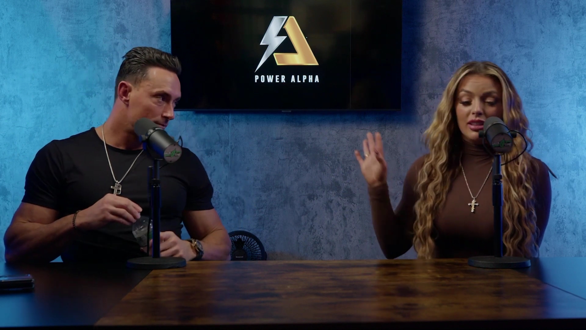 x2mate_com-Ep_9_-_Power_Alphas_Podcast___28Mandy_Saccomanno___Sabby_Piscitelli29-281080p29_mp41276.jpg