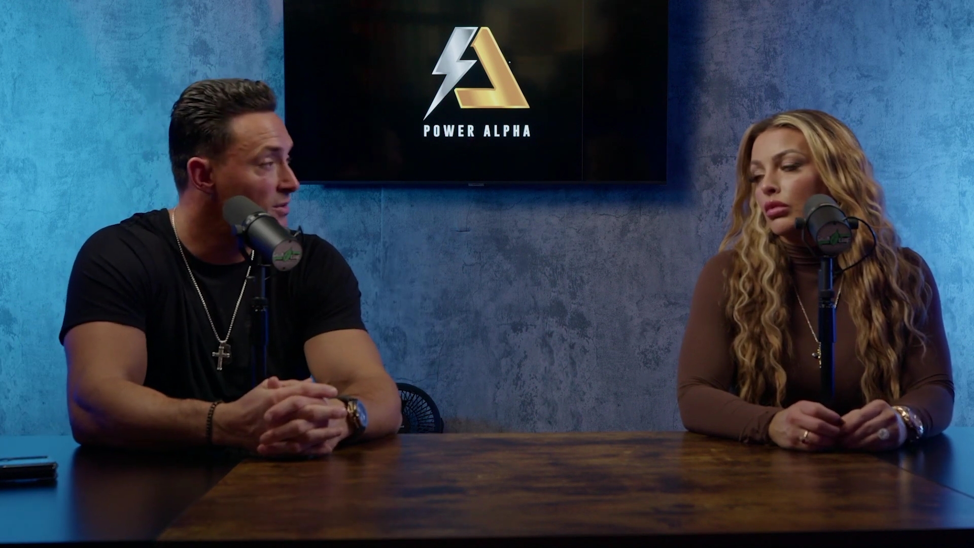 x2mate_com-Ep_9_-_Power_Alphas_Podcast___28Mandy_Saccomanno___Sabby_Piscitelli29-281080p29_mp41363.jpg