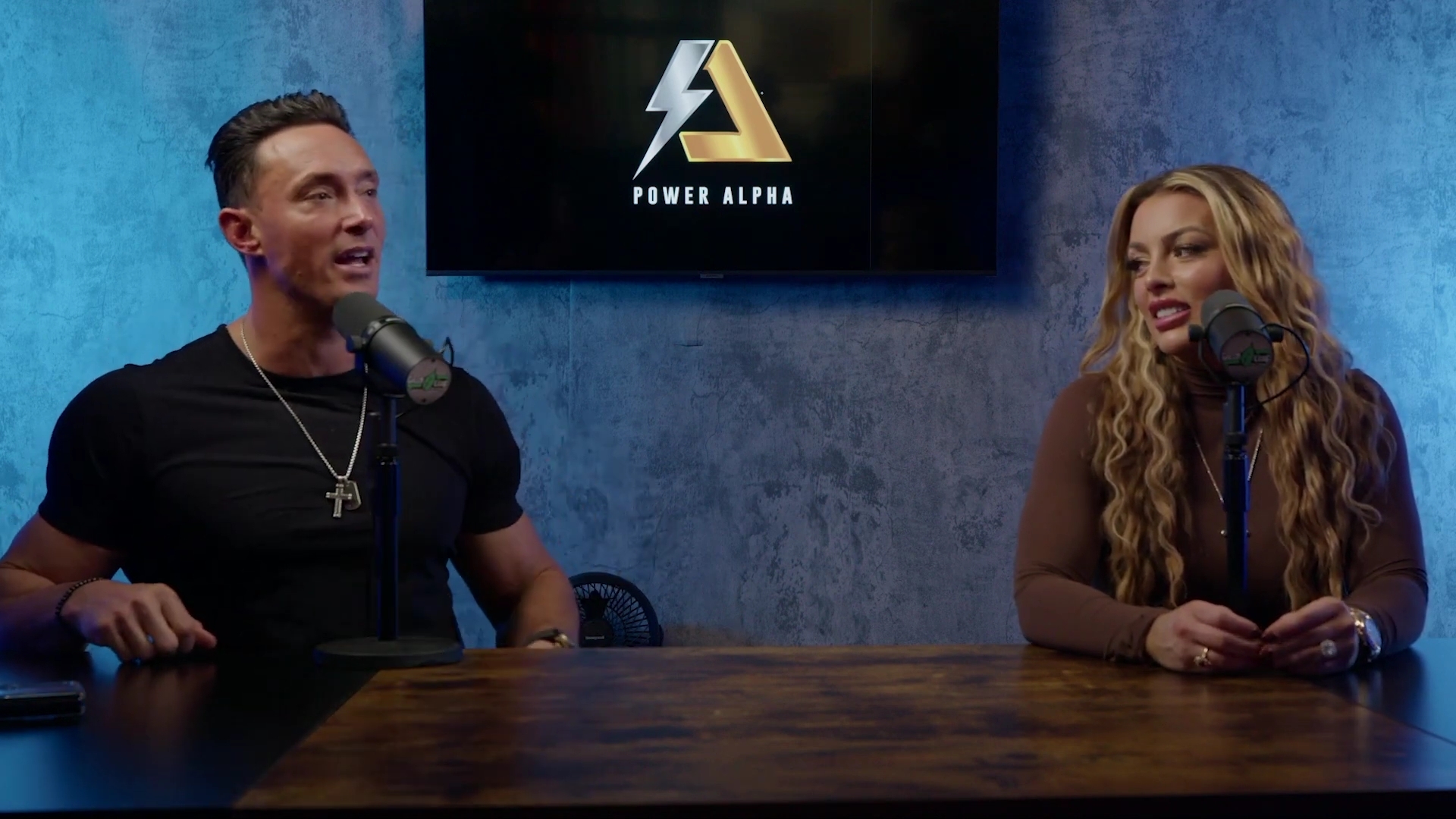 x2mate_com-Ep_9_-_Power_Alphas_Podcast___28Mandy_Saccomanno___Sabby_Piscitelli29-281080p29_mp41374.jpg