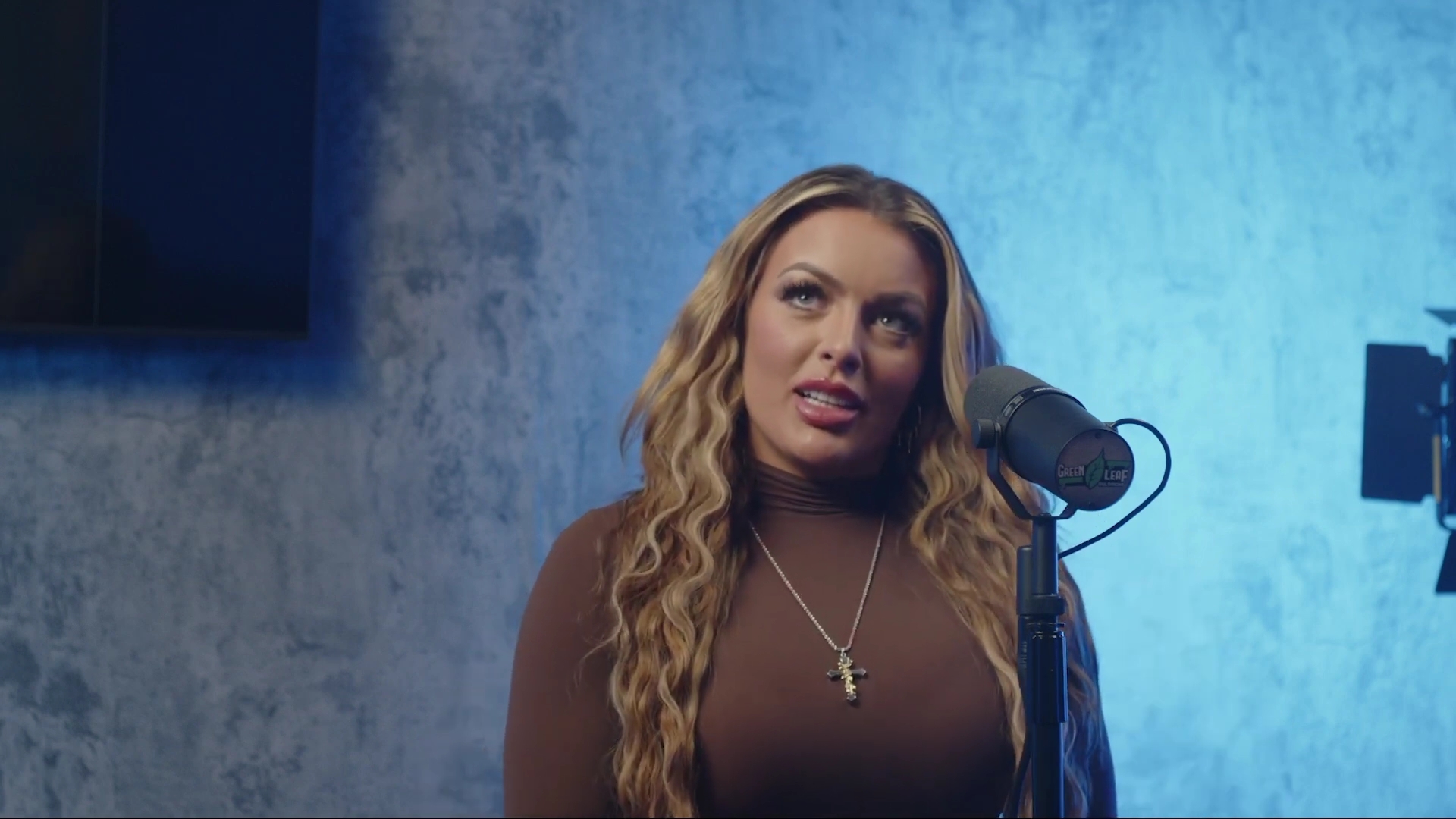 x2mate_com-Ep_9_-_Power_Alphas_Podcast___28Mandy_Saccomanno___Sabby_Piscitelli29-281080p29_mp41396.jpg