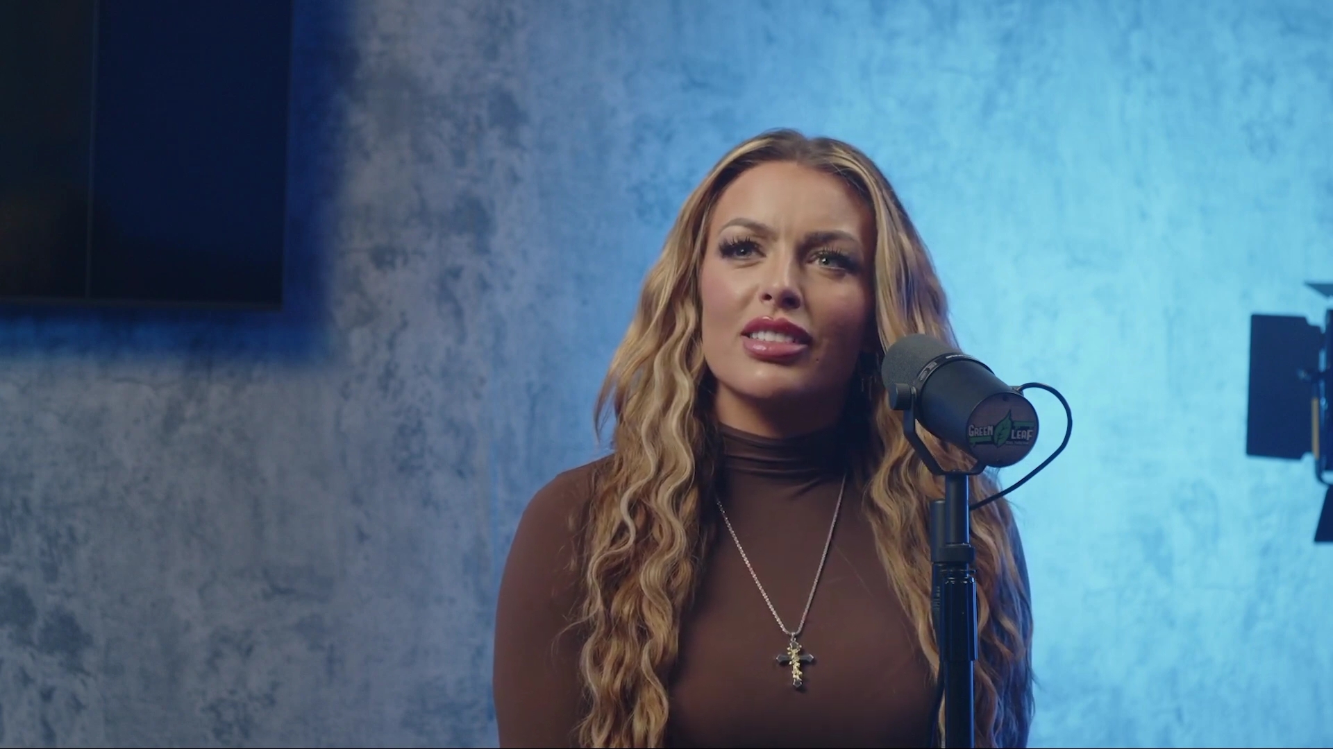 x2mate_com-Ep_9_-_Power_Alphas_Podcast___28Mandy_Saccomanno___Sabby_Piscitelli29-281080p29_mp41402.jpg