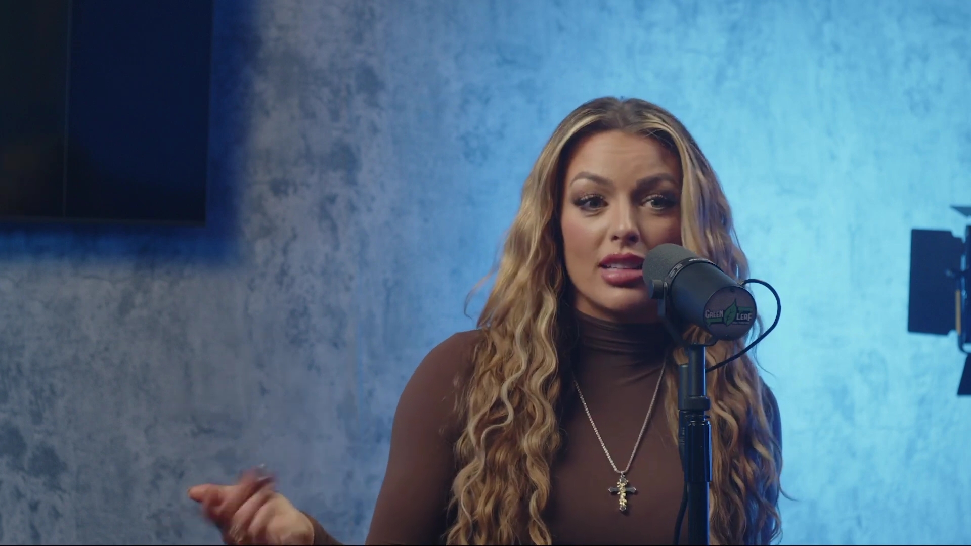 x2mate_com-Ep_9_-_Power_Alphas_Podcast___28Mandy_Saccomanno___Sabby_Piscitelli29-281080p29_mp41424.jpg