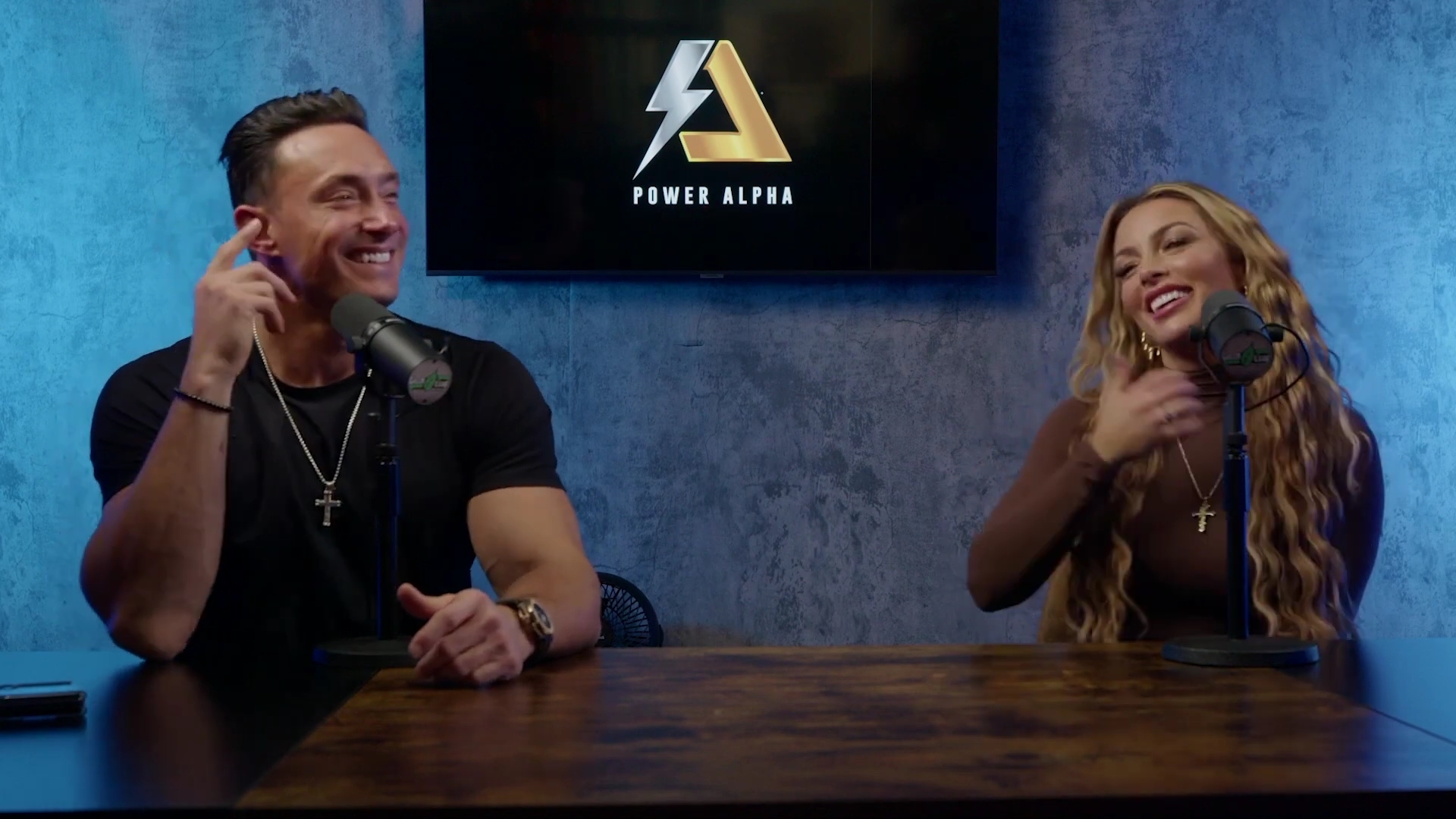 x2mate_com-Ep_9_-_Power_Alphas_Podcast___28Mandy_Saccomanno___Sabby_Piscitelli29-281080p29_mp41435.jpg