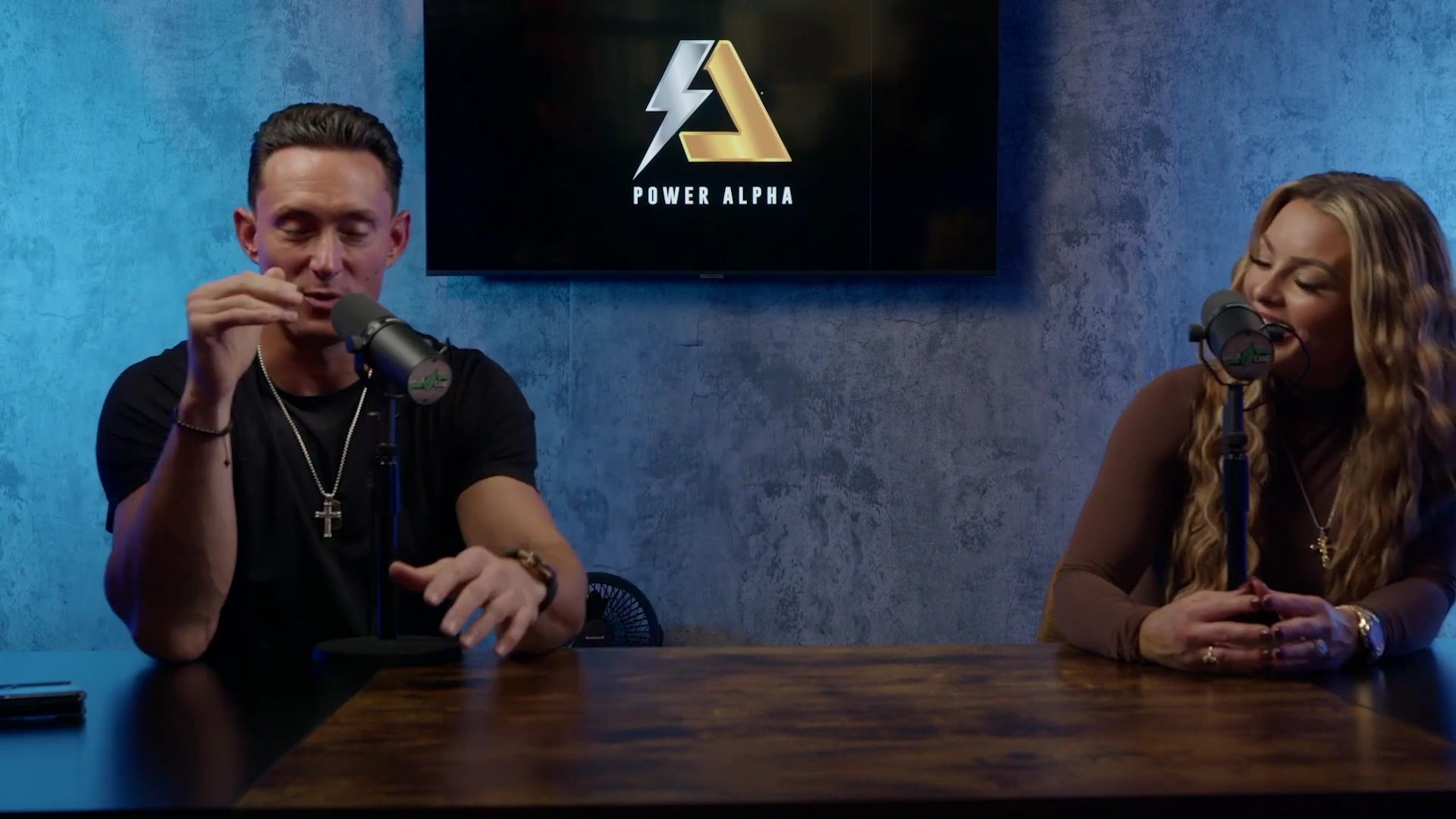 x2mate_com-Ep_9_-_Power_Alphas_Podcast___28Mandy_Saccomanno___Sabby_Piscitelli29-281080p29_mp41448.jpg