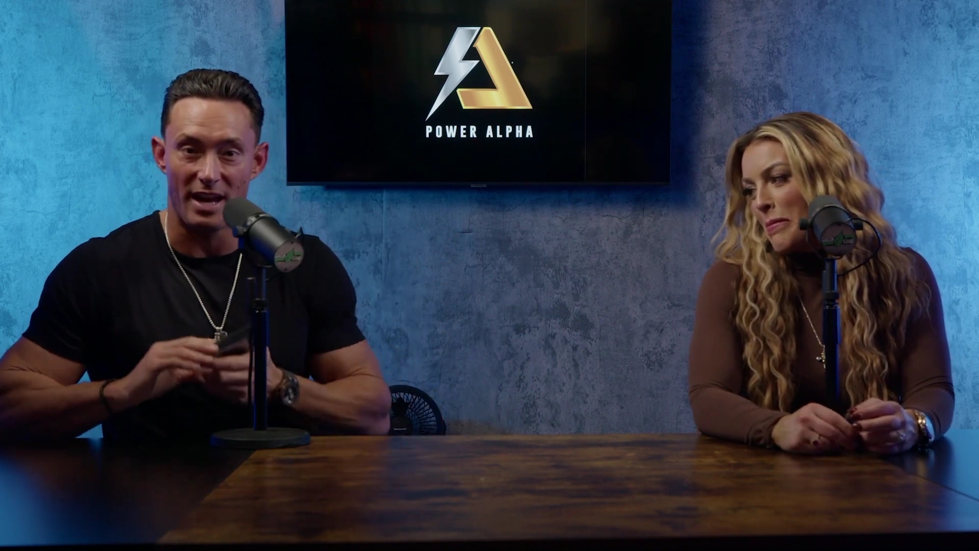 x2mate_com-Ep_9_-_Power_Alphas_Podcast___28Mandy_Saccomanno___Sabby_Piscitelli29-281080p29_mp41462.jpg