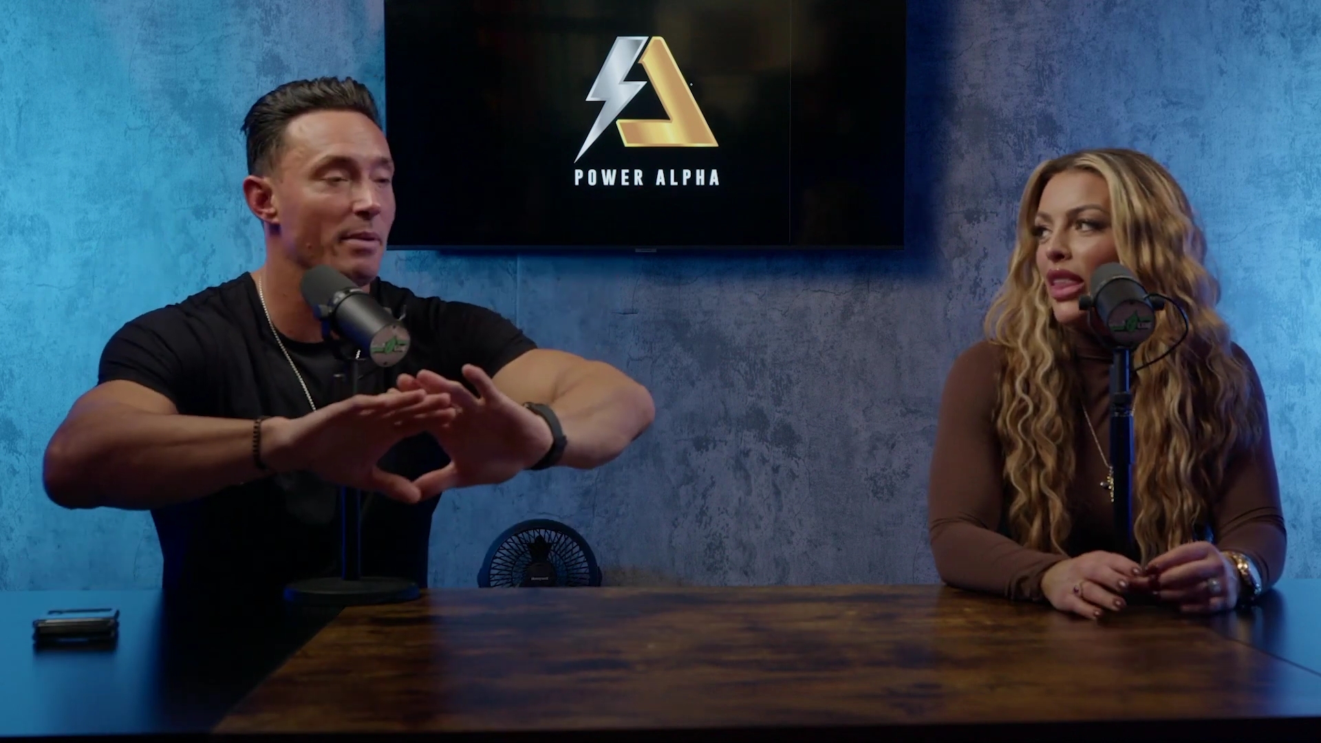 x2mate_com-Ep_9_-_Power_Alphas_Podcast___28Mandy_Saccomanno___Sabby_Piscitelli29-281080p29_mp41469.jpg