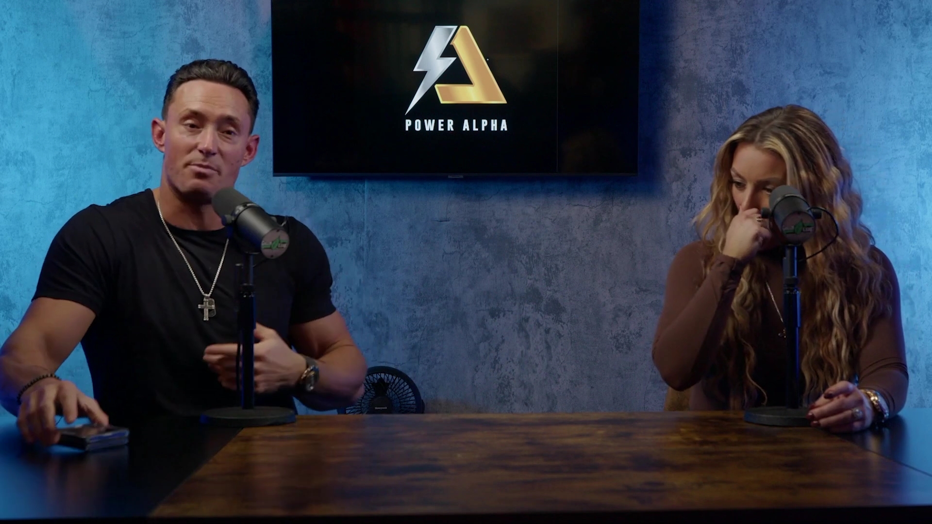 x2mate_com-Ep_9_-_Power_Alphas_Podcast___28Mandy_Saccomanno___Sabby_Piscitelli29-281080p29_mp41477.jpg