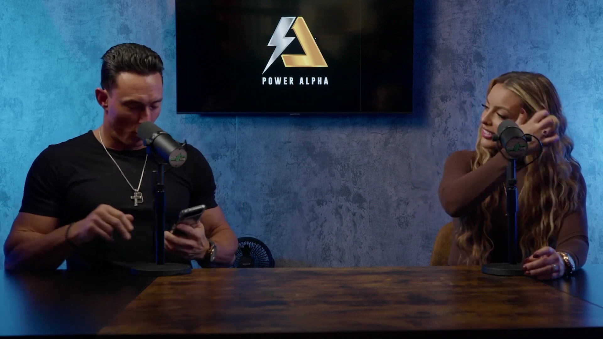 x2mate_com-Ep_9_-_Power_Alphas_Podcast___28Mandy_Saccomanno___Sabby_Piscitelli29-281080p29_mp41479.jpg