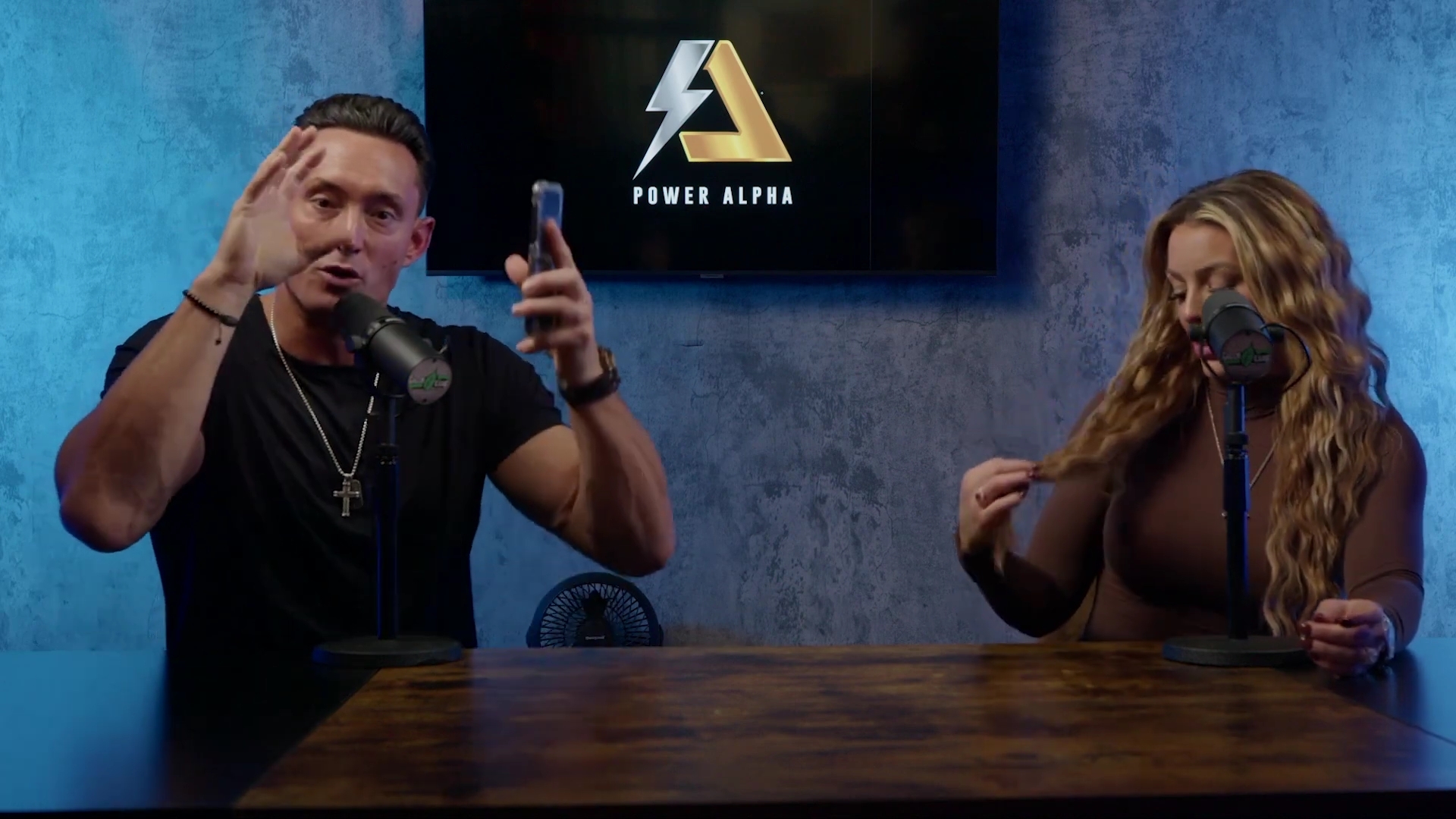 x2mate_com-Ep_9_-_Power_Alphas_Podcast___28Mandy_Saccomanno___Sabby_Piscitelli29-281080p29_mp41484.jpg