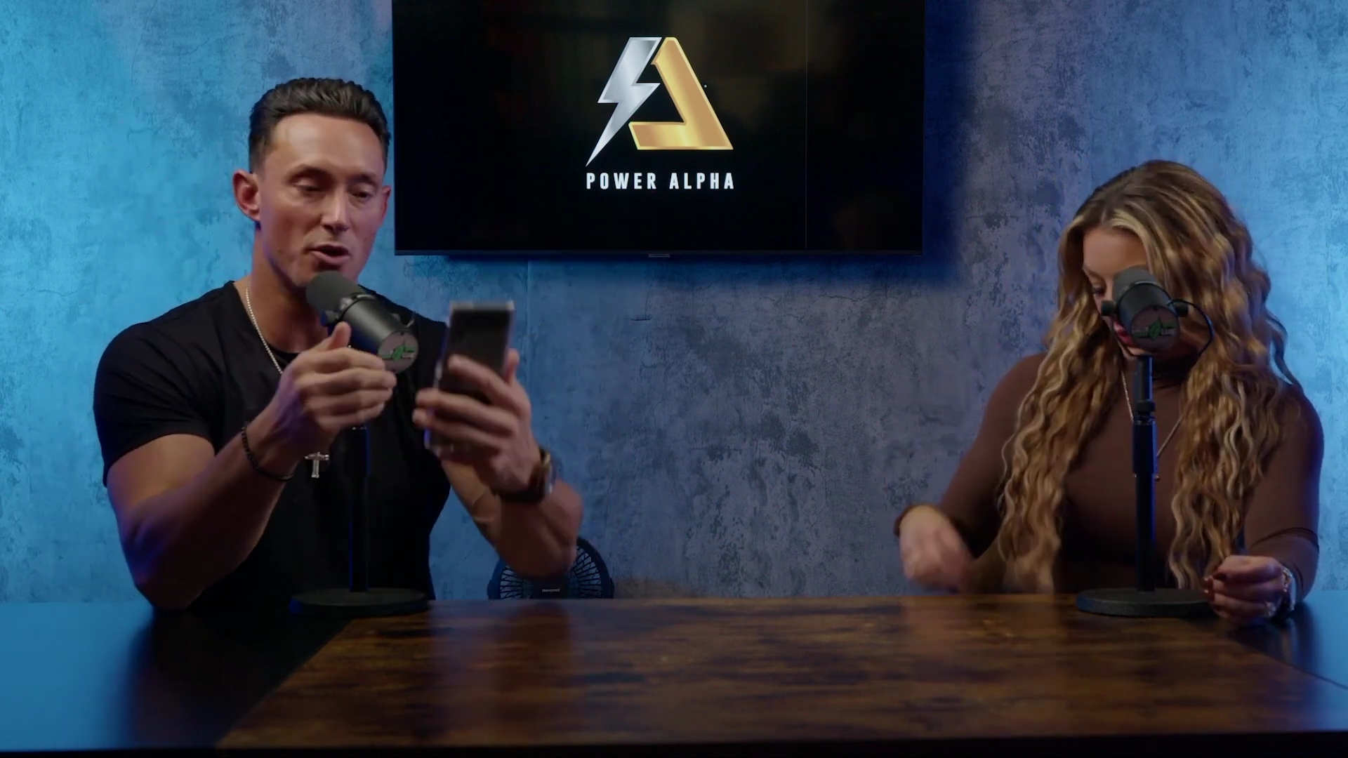 x2mate_com-Ep_9_-_Power_Alphas_Podcast___28Mandy_Saccomanno___Sabby_Piscitelli29-281080p29_mp41486.jpg