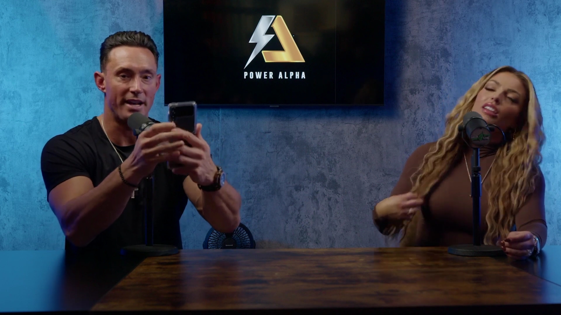 x2mate_com-Ep_9_-_Power_Alphas_Podcast___28Mandy_Saccomanno___Sabby_Piscitelli29-281080p29_mp41487.jpg