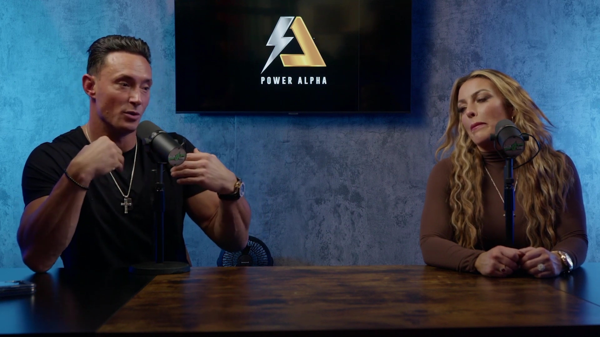 x2mate_com-Ep_9_-_Power_Alphas_Podcast___28Mandy_Saccomanno___Sabby_Piscitelli29-281080p29_mp41495.jpg