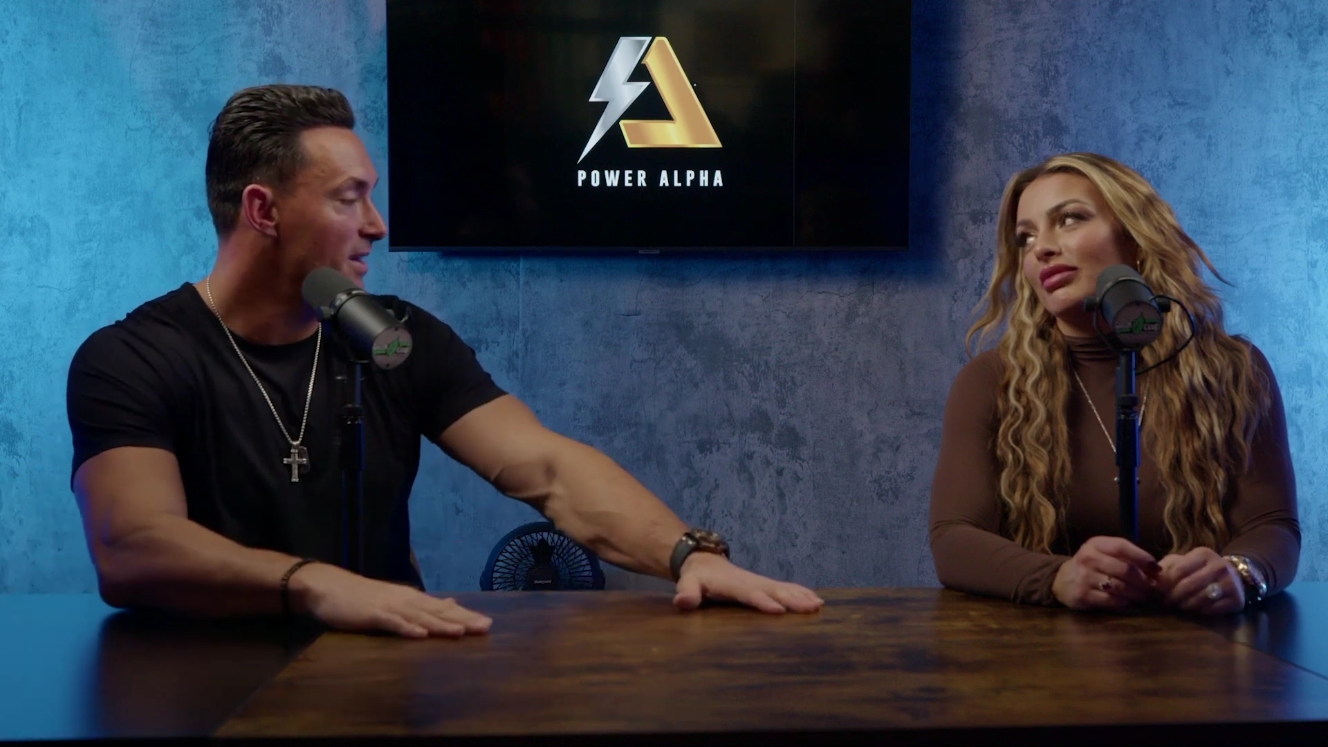 x2mate_com-Ep_9_-_Power_Alphas_Podcast___28Mandy_Saccomanno___Sabby_Piscitelli29-281080p29_mp41502.jpg