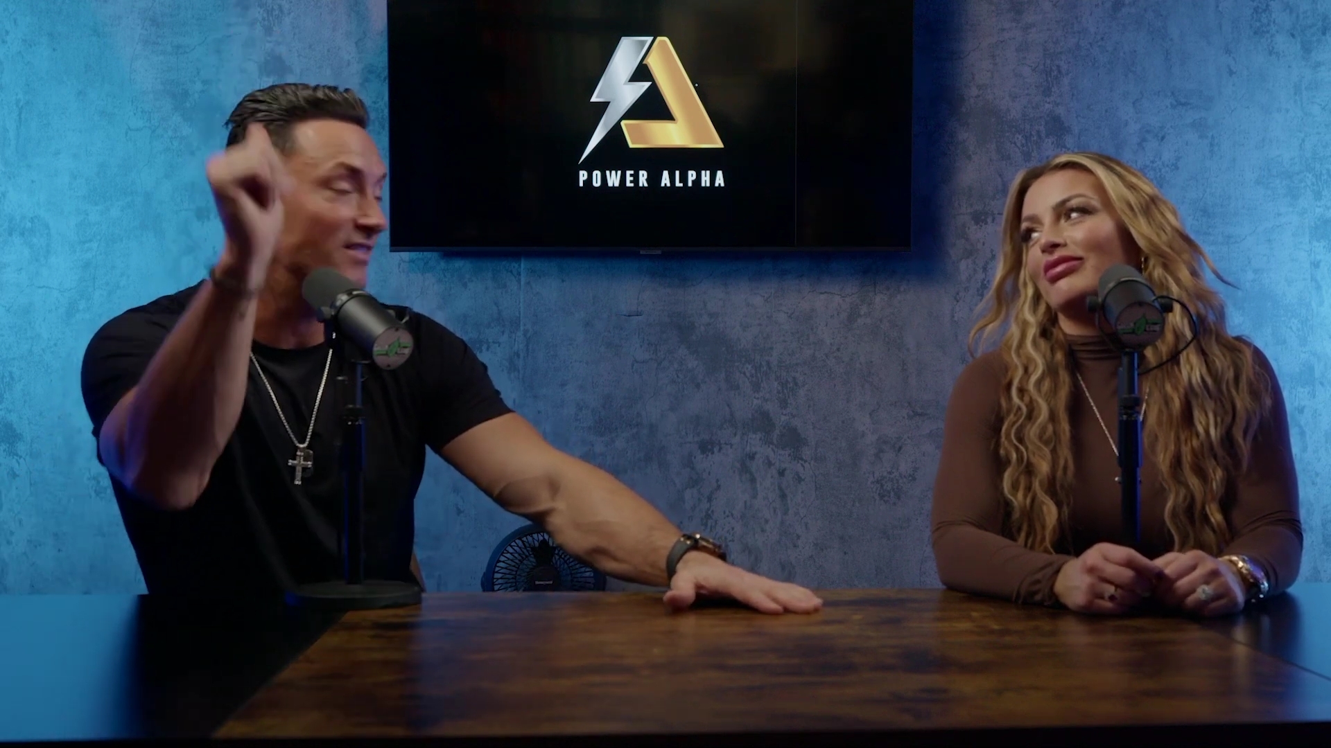 x2mate_com-Ep_9_-_Power_Alphas_Podcast___28Mandy_Saccomanno___Sabby_Piscitelli29-281080p29_mp41504.jpg