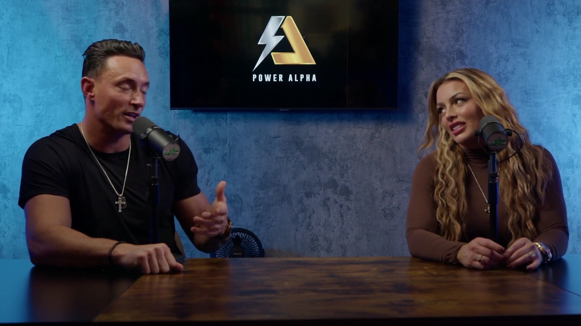 x2mate_com-Ep_9_-_Power_Alphas_Podcast___28Mandy_Saccomanno___Sabby_Piscitelli29-281080p29_mp41508.jpg