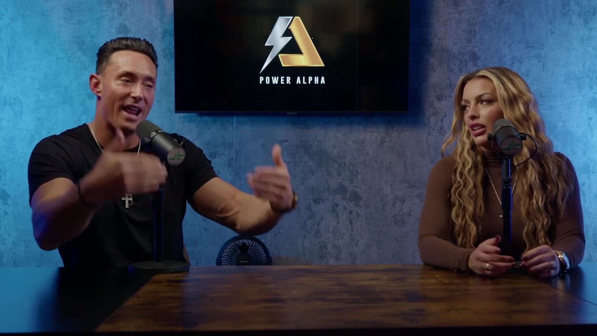 x2mate_com-Ep_9_-_Power_Alphas_Podcast___28Mandy_Saccomanno___Sabby_Piscitelli29-281080p29_mp41511.jpg
