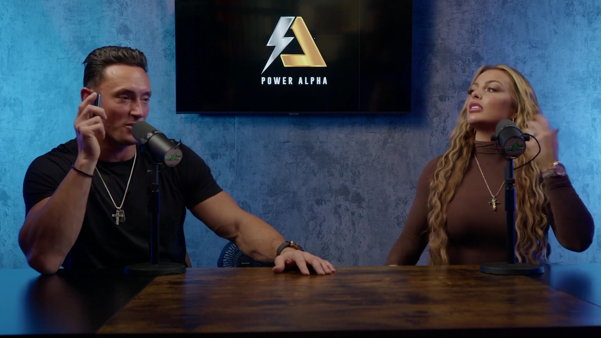 x2mate_com-Ep_9_-_Power_Alphas_Podcast___28Mandy_Saccomanno___Sabby_Piscitelli29-281080p29_mp41589.jpg