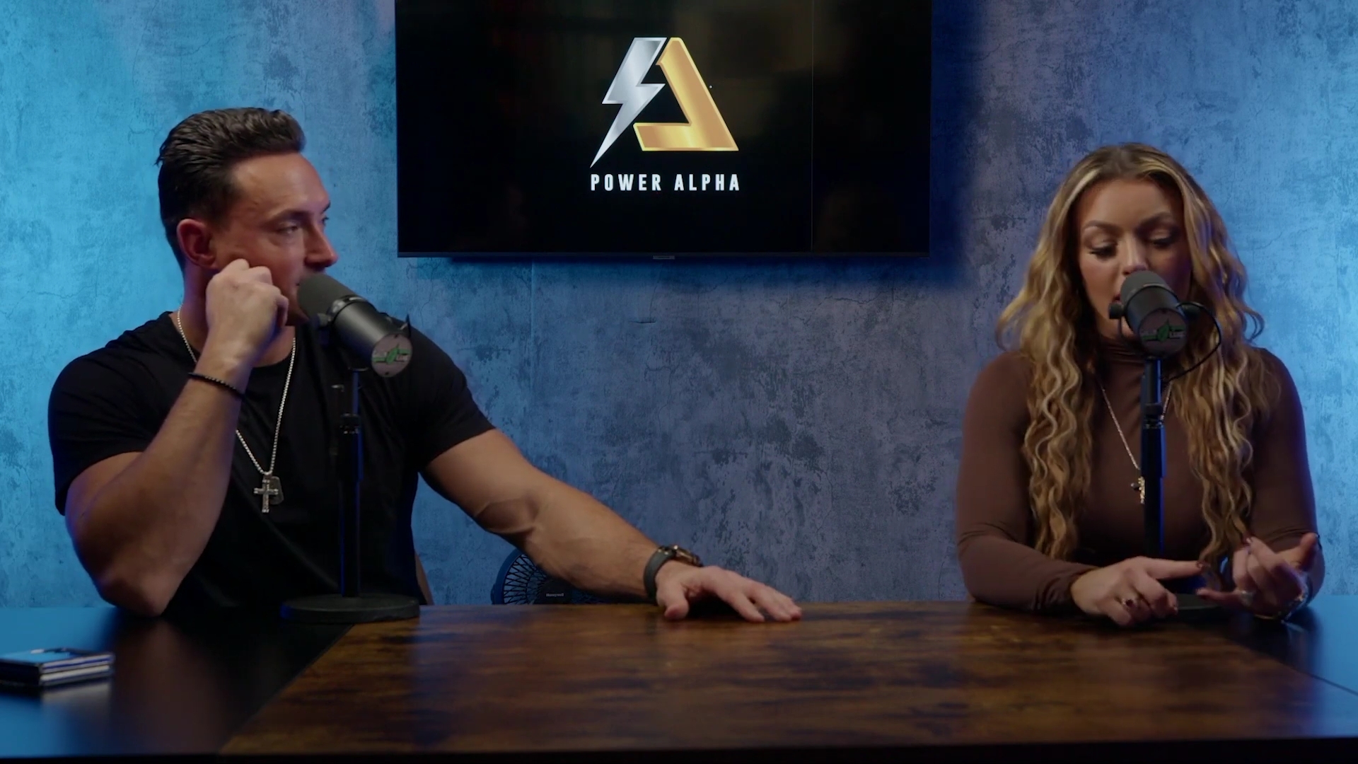 x2mate_com-Ep_9_-_Power_Alphas_Podcast___28Mandy_Saccomanno___Sabby_Piscitelli29-281080p29_mp41595.jpg