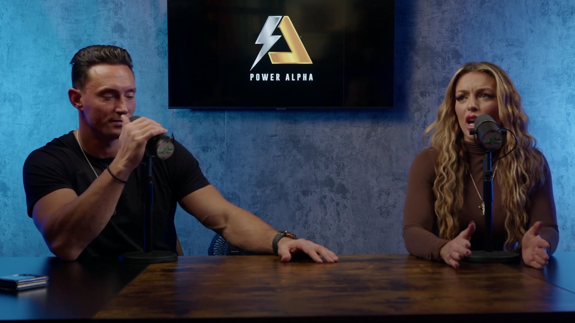 x2mate_com-Ep_9_-_Power_Alphas_Podcast___28Mandy_Saccomanno___Sabby_Piscitelli29-281080p29_mp41602.jpg