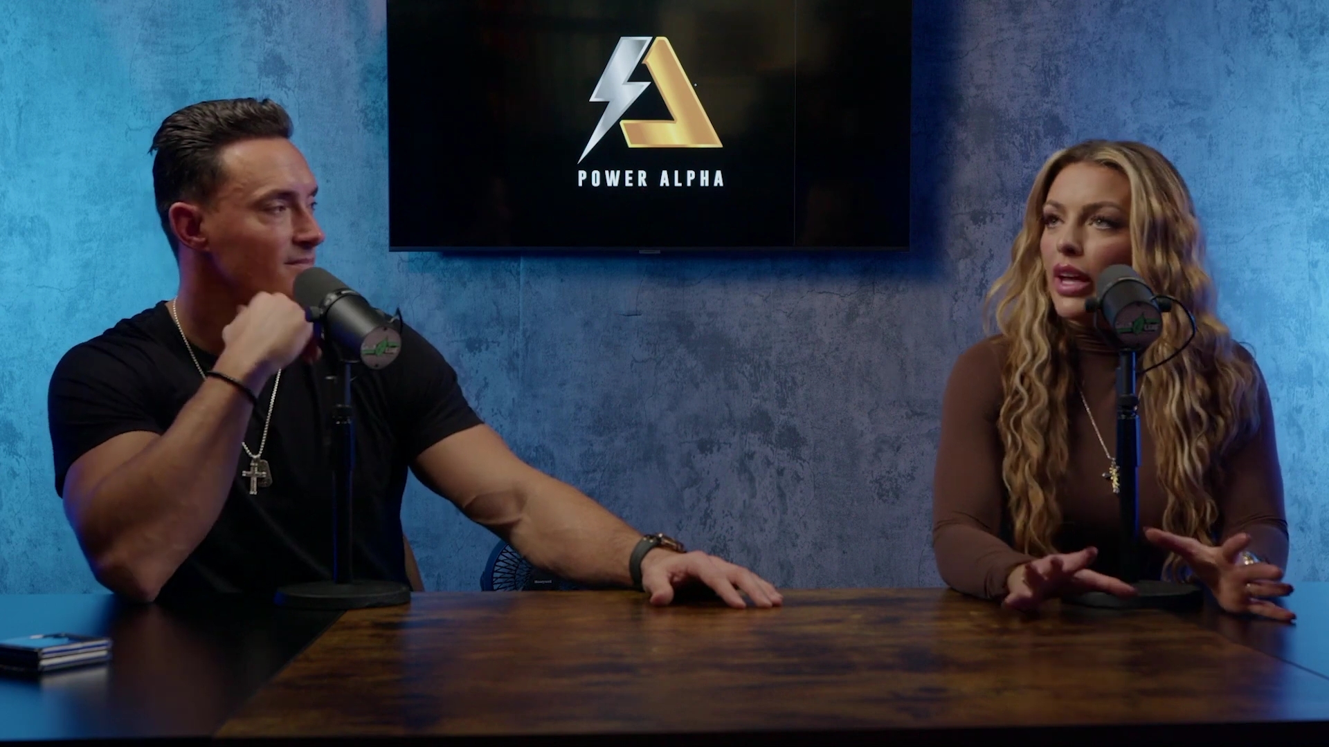 x2mate_com-Ep_9_-_Power_Alphas_Podcast___28Mandy_Saccomanno___Sabby_Piscitelli29-281080p29_mp41604.jpg