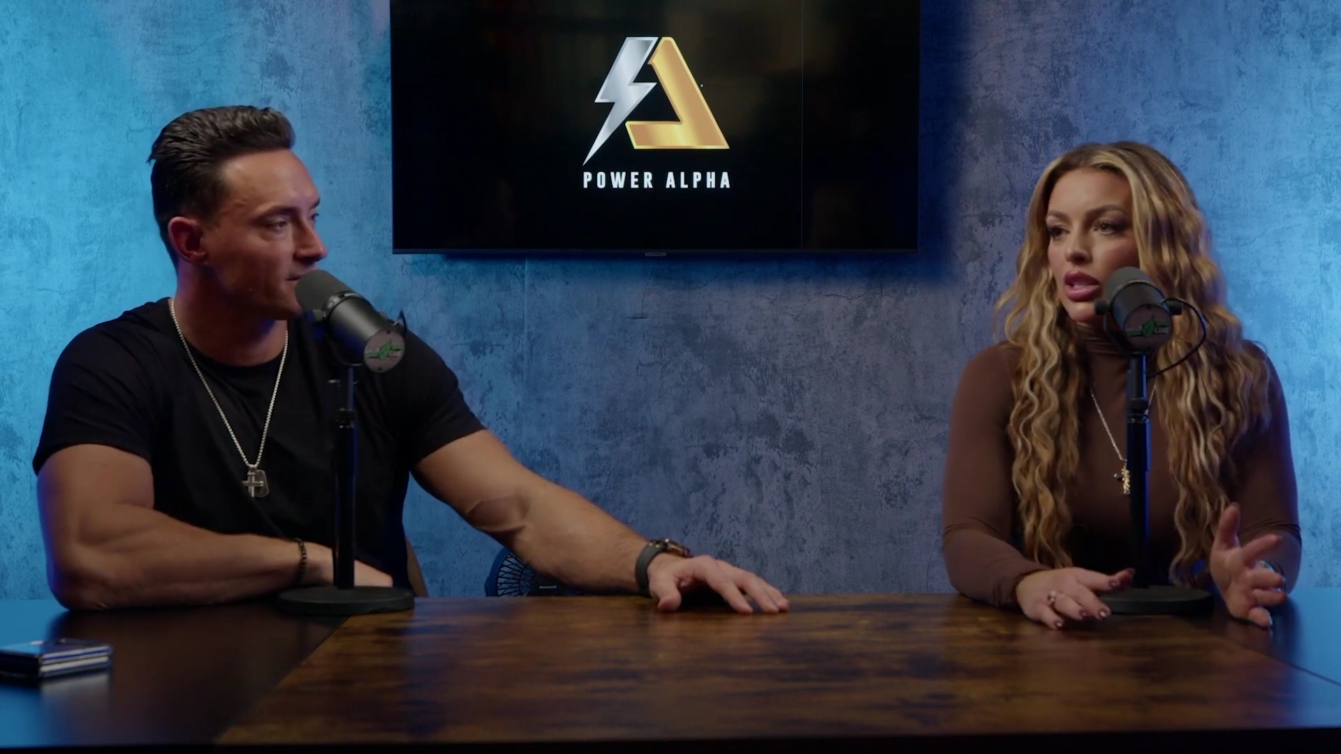 x2mate_com-Ep_9_-_Power_Alphas_Podcast___28Mandy_Saccomanno___Sabby_Piscitelli29-281080p29_mp41605.jpg