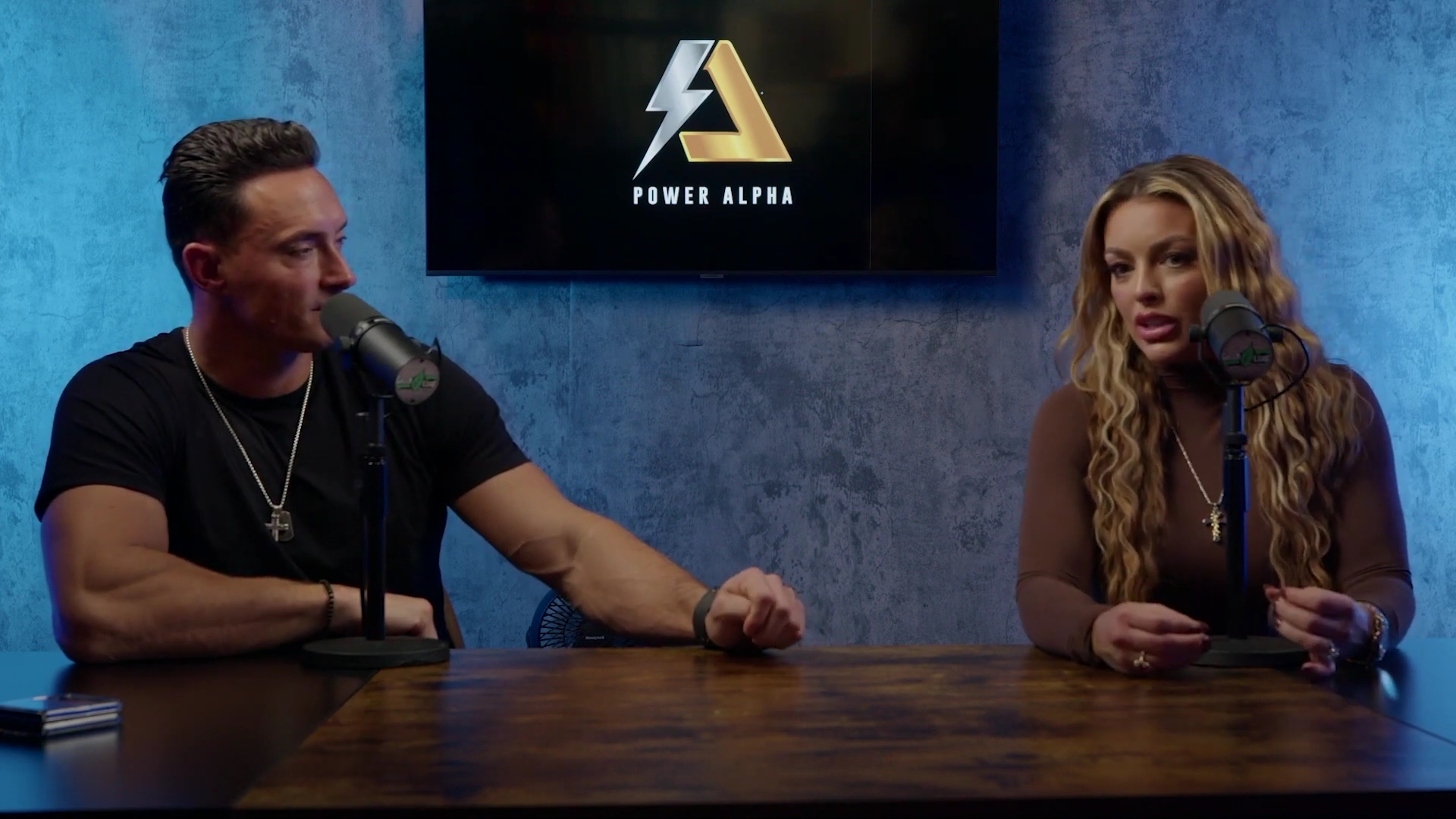x2mate_com-Ep_9_-_Power_Alphas_Podcast___28Mandy_Saccomanno___Sabby_Piscitelli29-281080p29_mp41607.jpg