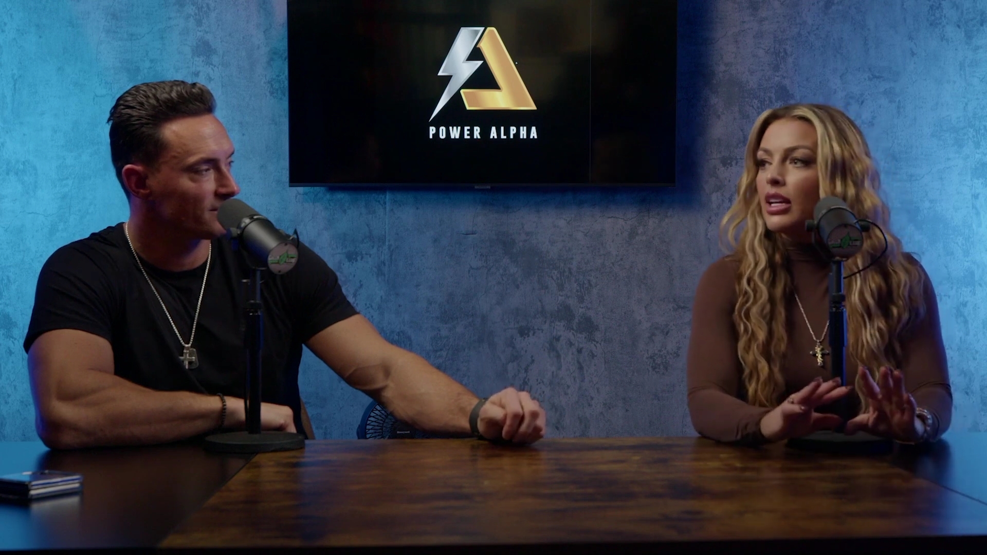 x2mate_com-Ep_9_-_Power_Alphas_Podcast___28Mandy_Saccomanno___Sabby_Piscitelli29-281080p29_mp41610.jpg