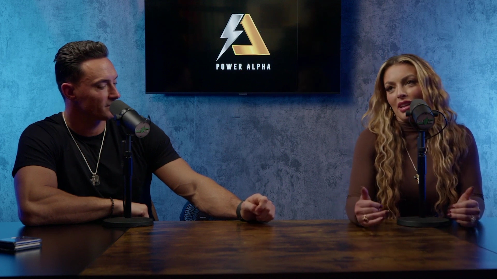 x2mate_com-Ep_9_-_Power_Alphas_Podcast___28Mandy_Saccomanno___Sabby_Piscitelli29-281080p29_mp41613.jpg