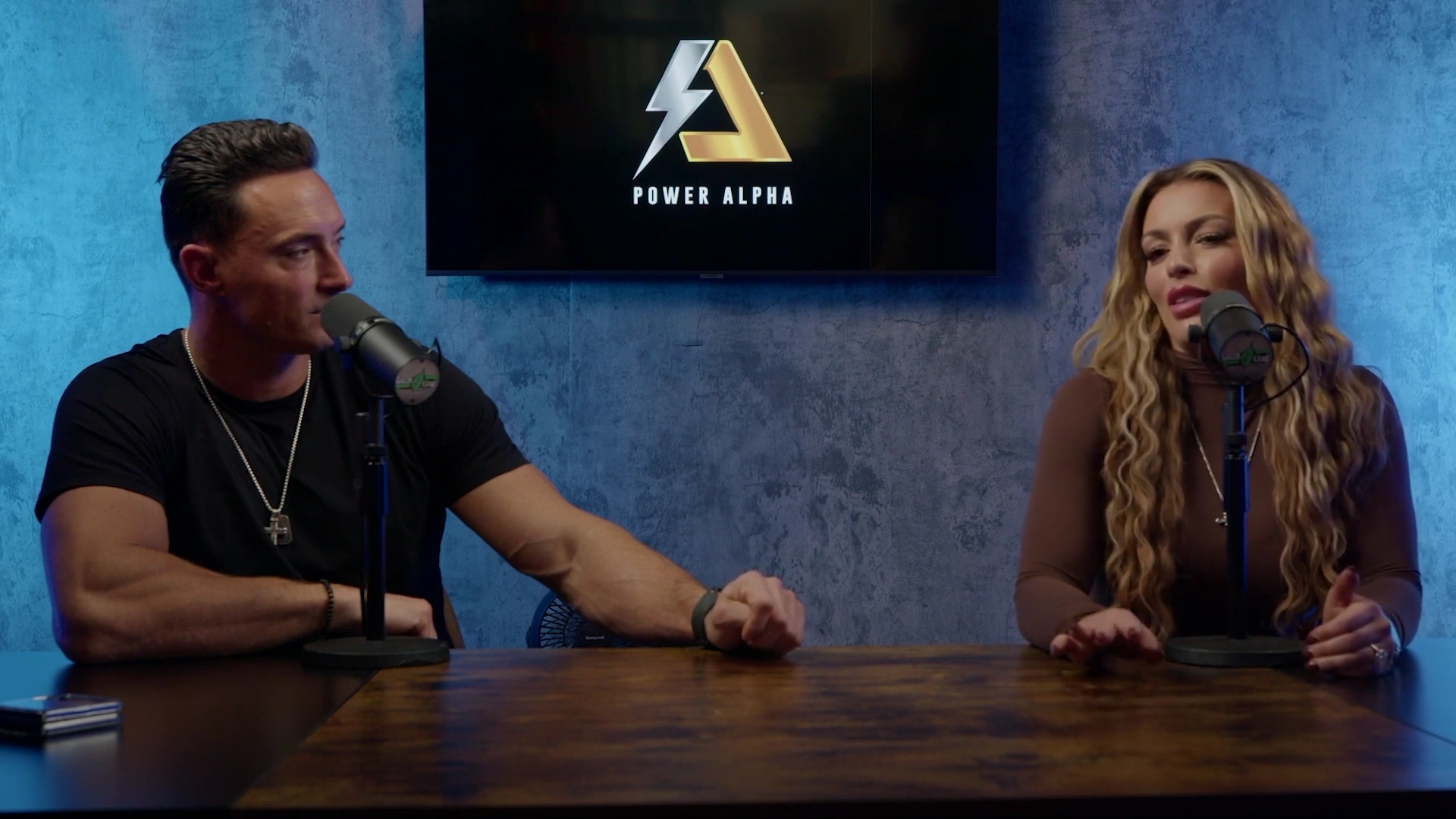 x2mate_com-Ep_9_-_Power_Alphas_Podcast___28Mandy_Saccomanno___Sabby_Piscitelli29-281080p29_mp41616.jpg