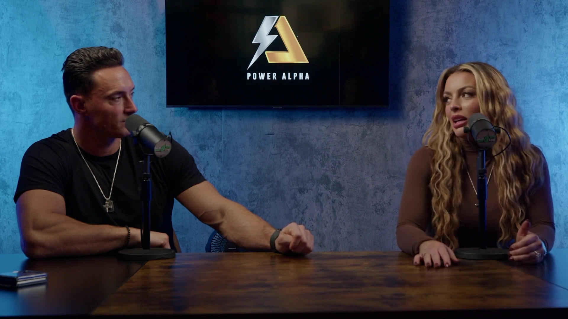 x2mate_com-Ep_9_-_Power_Alphas_Podcast___28Mandy_Saccomanno___Sabby_Piscitelli29-281080p29_mp41617.jpg
