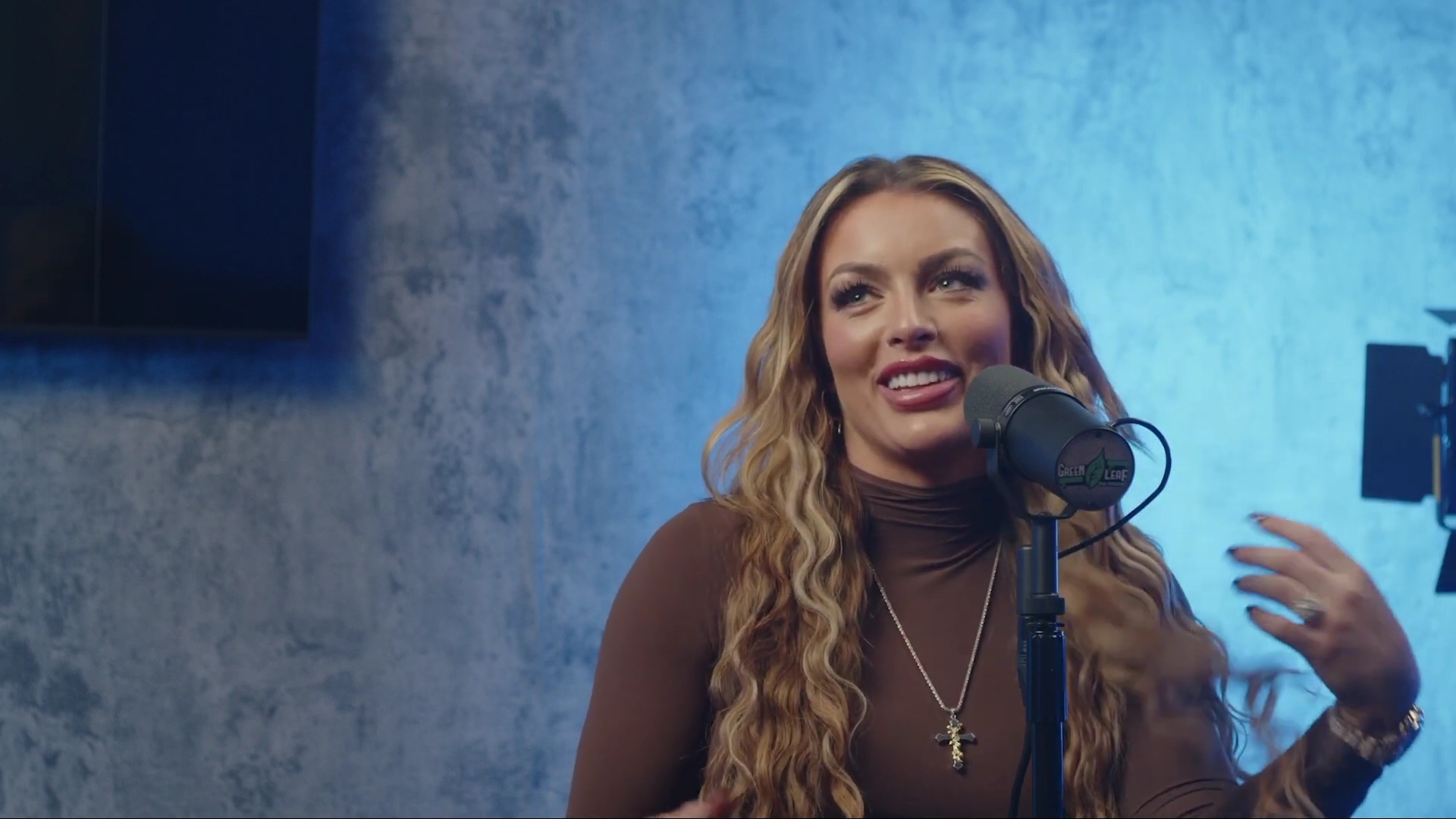 x2mate_com-Ep_9_-_Power_Alphas_Podcast___28Mandy_Saccomanno___Sabby_Piscitelli29-281080p29_mp41650.jpg