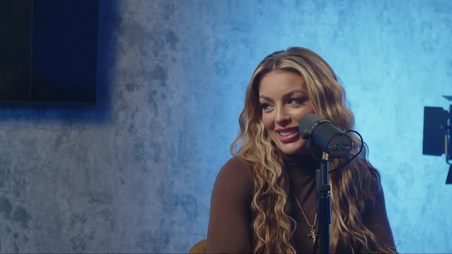 x2mate_com-Ep_9_-_Power_Alphas_Podcast___28Mandy_Saccomanno___Sabby_Piscitelli29-281080p29_mp41668.jpg