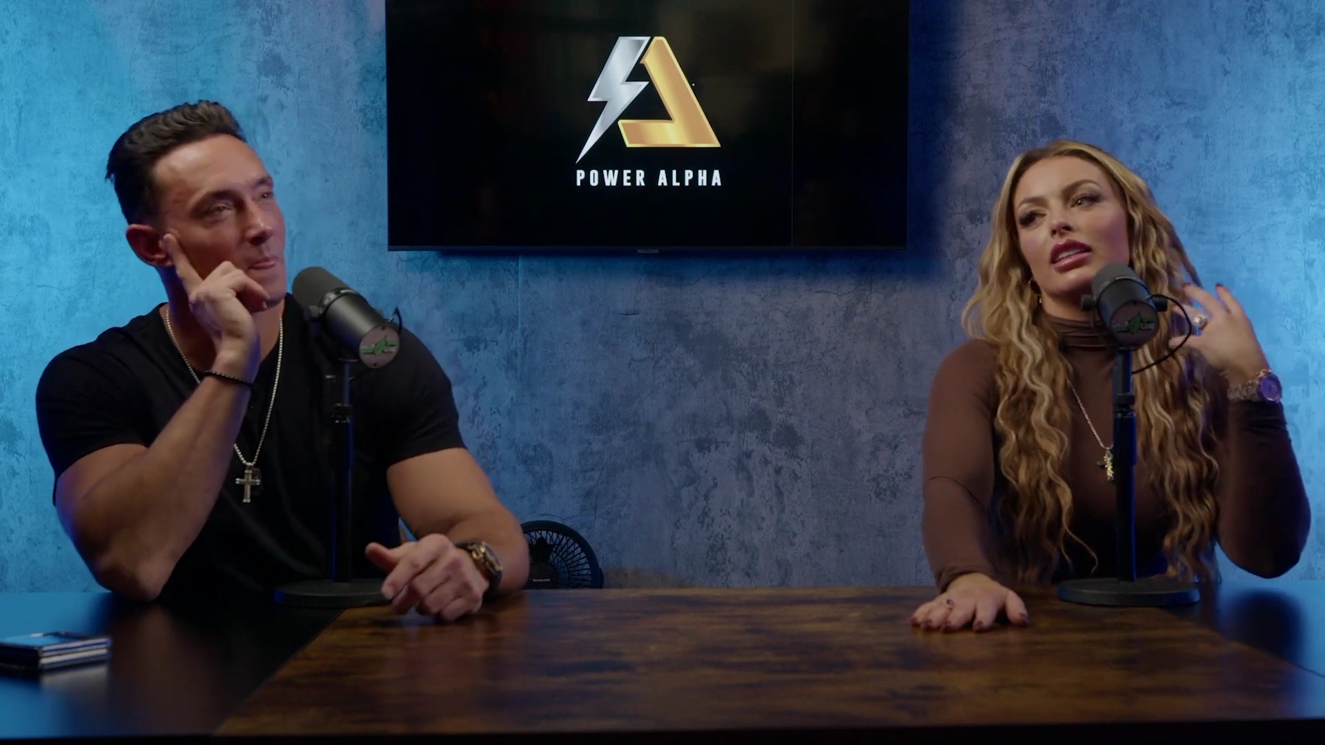 x2mate_com-Ep_9_-_Power_Alphas_Podcast___28Mandy_Saccomanno___Sabby_Piscitelli29-281080p29_mp41678.jpg