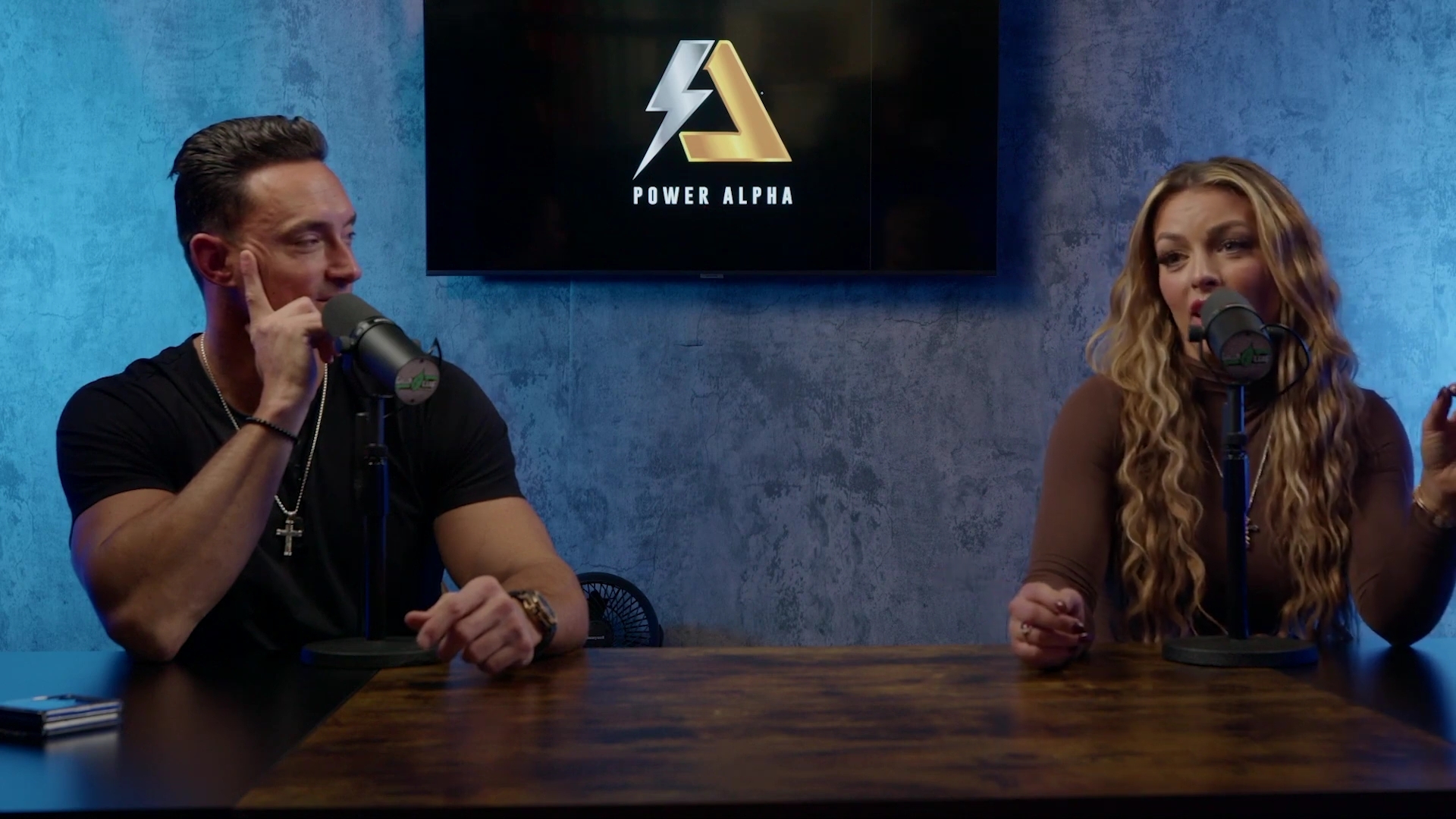 x2mate_com-Ep_9_-_Power_Alphas_Podcast___28Mandy_Saccomanno___Sabby_Piscitelli29-281080p29_mp41685.jpg
