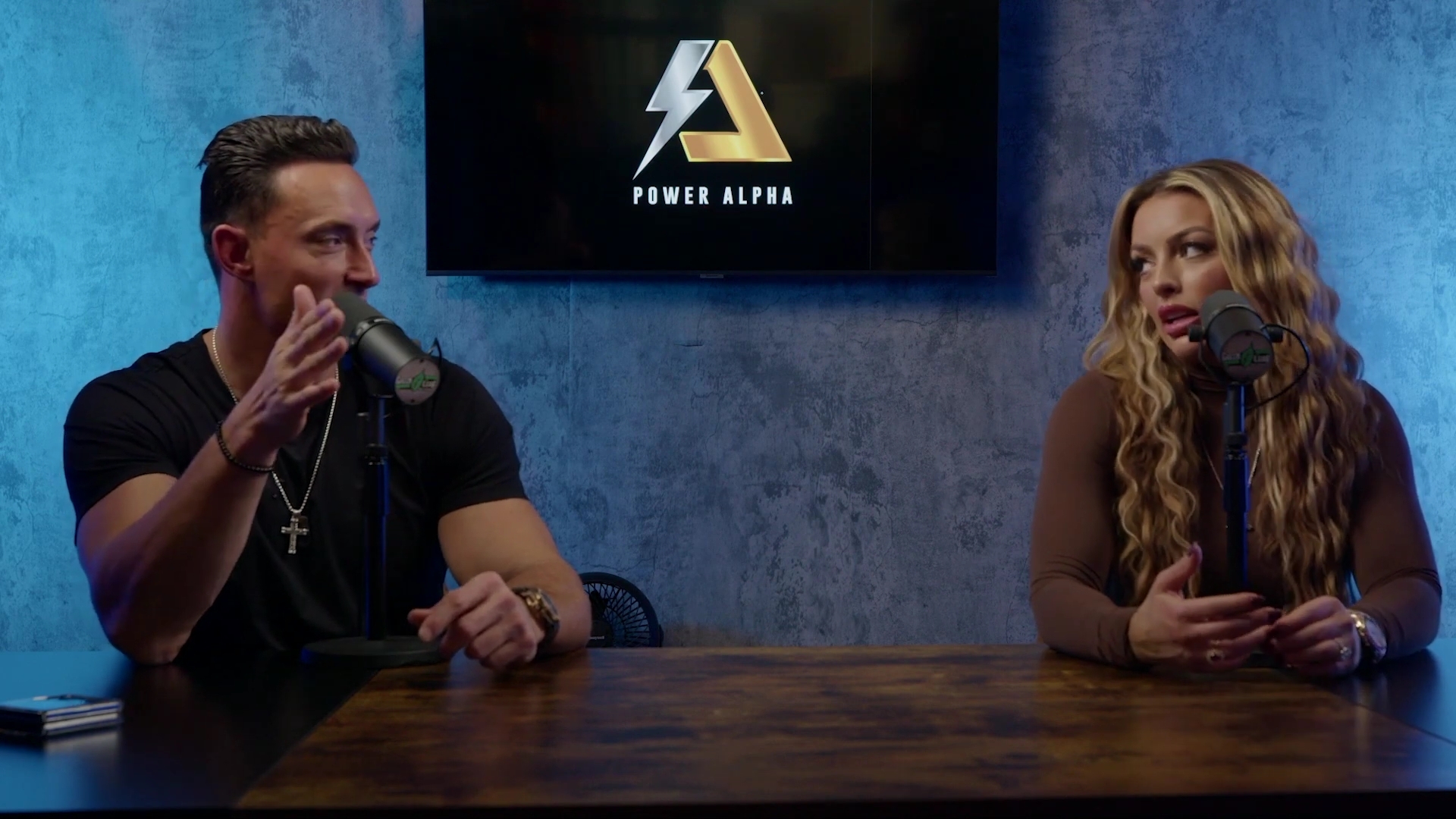 x2mate_com-Ep_9_-_Power_Alphas_Podcast___28Mandy_Saccomanno___Sabby_Piscitelli29-281080p29_mp41696.jpg