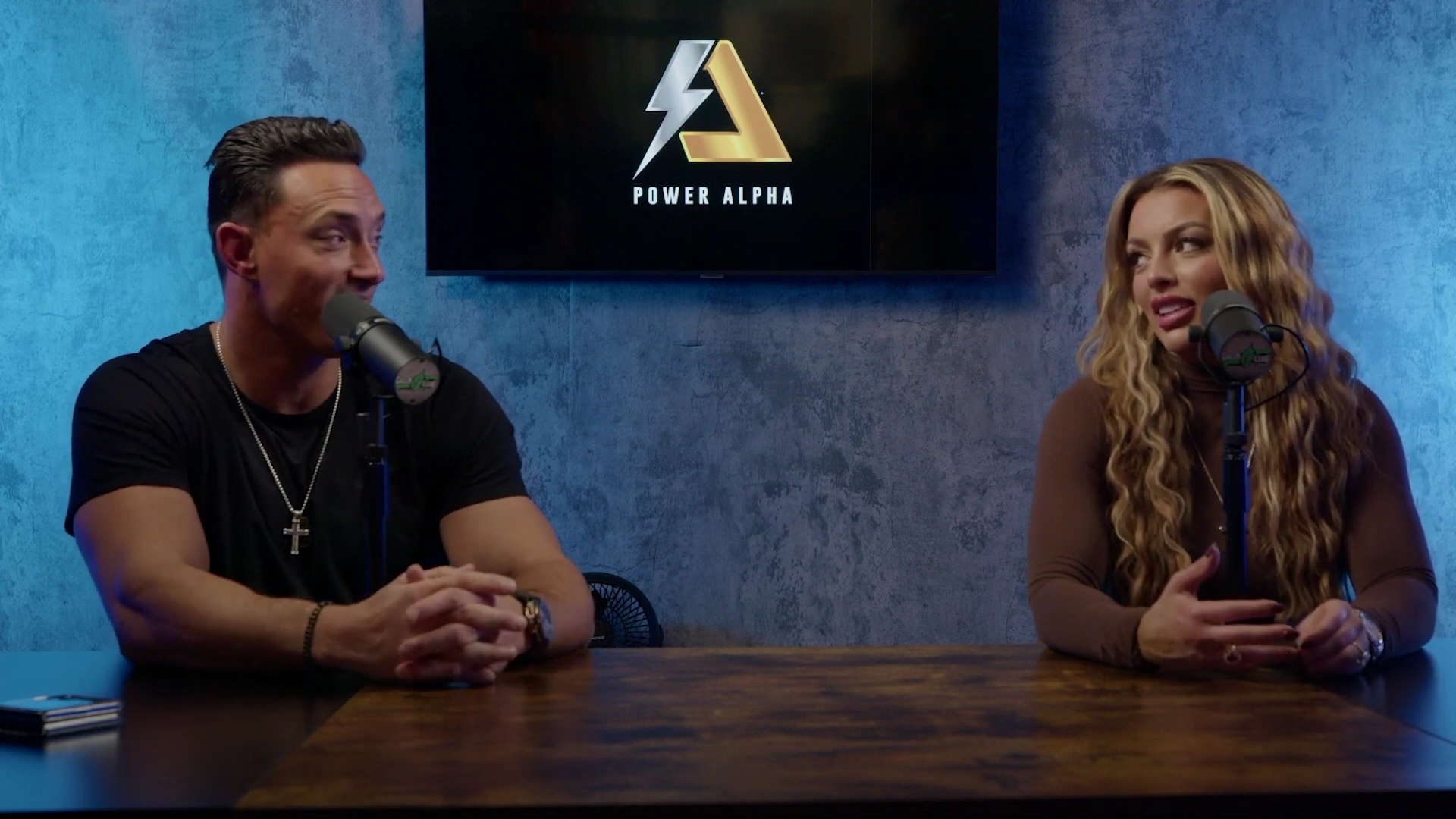 x2mate_com-Ep_9_-_Power_Alphas_Podcast___28Mandy_Saccomanno___Sabby_Piscitelli29-281080p29_mp41698.jpg