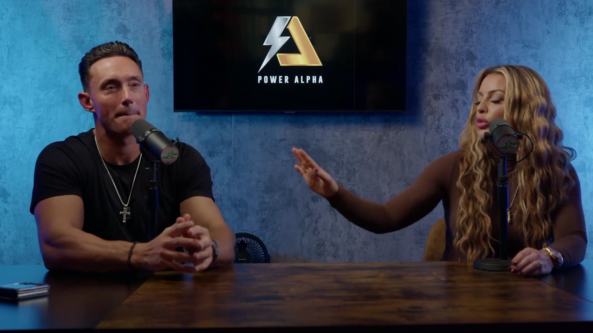 x2mate_com-Ep_9_-_Power_Alphas_Podcast___28Mandy_Saccomanno___Sabby_Piscitelli29-281080p29_mp41706.jpg