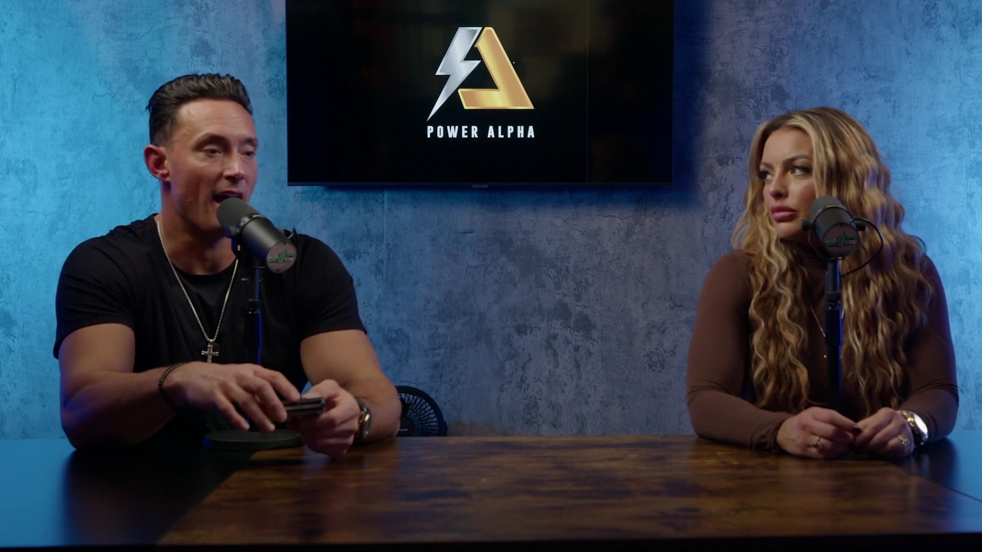 x2mate_com-Ep_9_-_Power_Alphas_Podcast___28Mandy_Saccomanno___Sabby_Piscitelli29-281080p29_mp41716.jpg